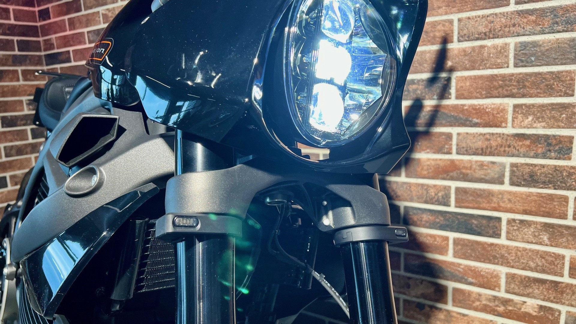 HARLEY-DAVIDSON Live Wire-showroom-element-3