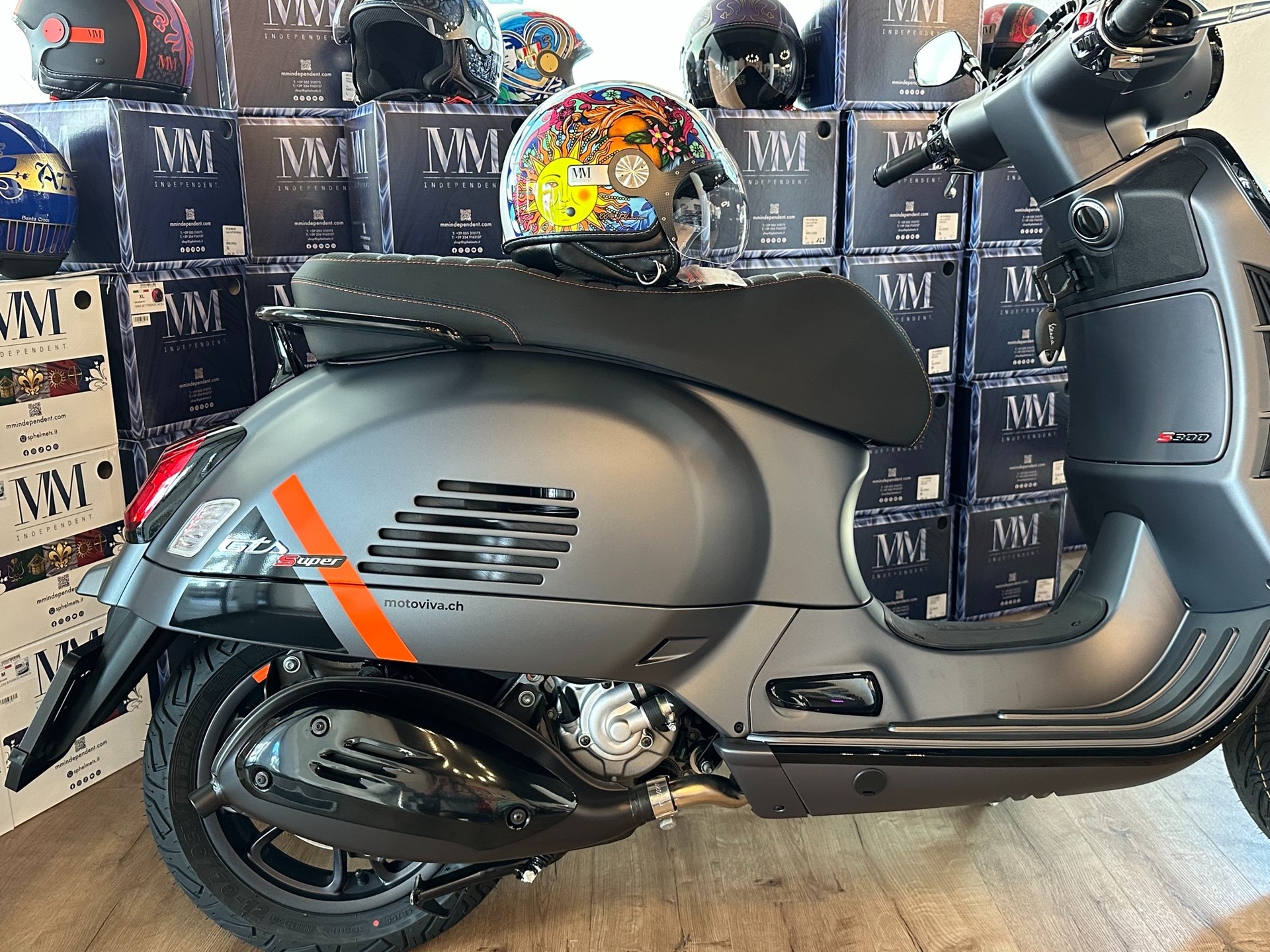 PIAGGIO Vespa GTS 300 Super Sport ABS-image-9