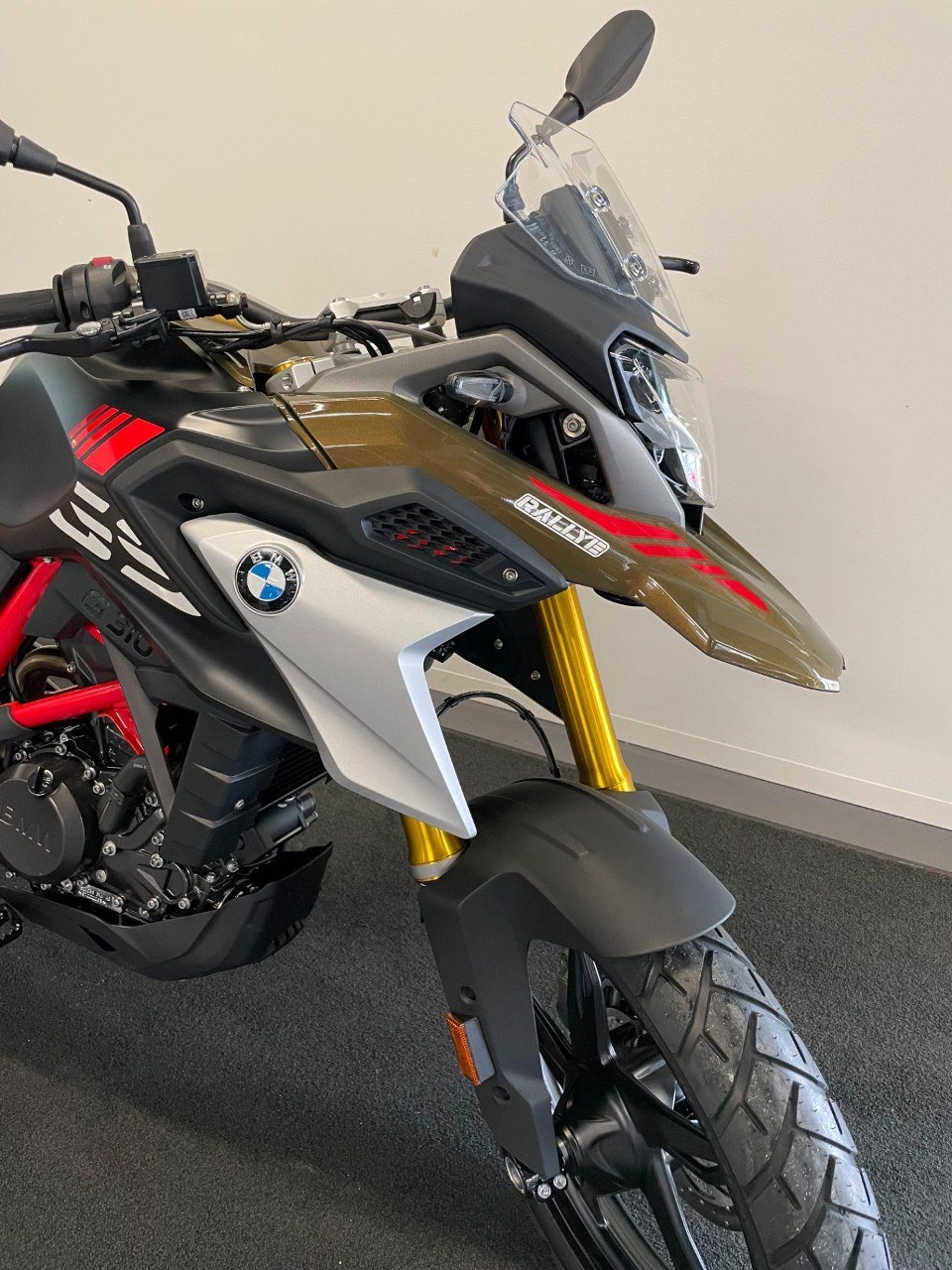 BMW G 310 GS "Small but Mighty Deal" bis 30.04.2024-showroom-element-2