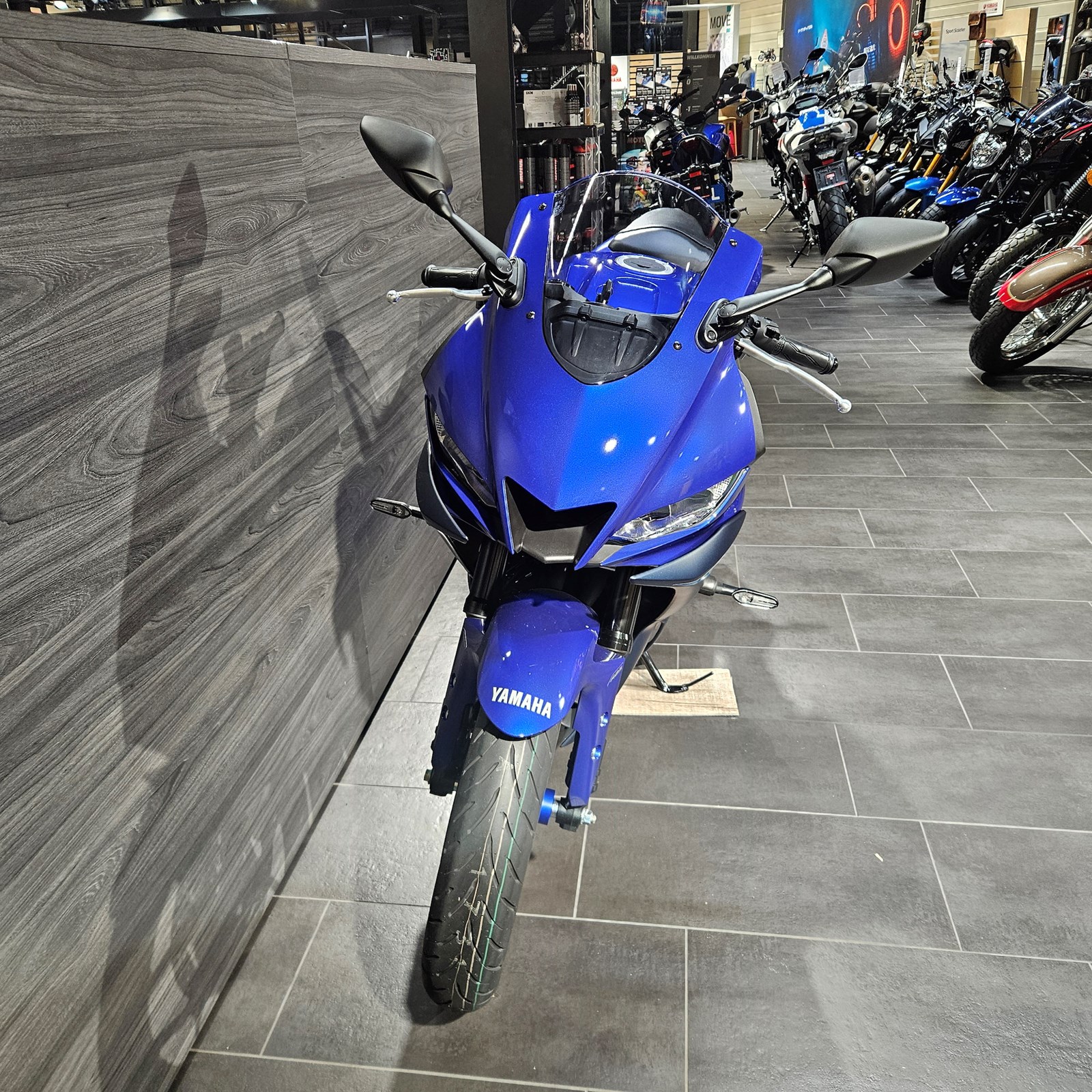YAMAHA YZF-R3 ABS-showroom-element-1