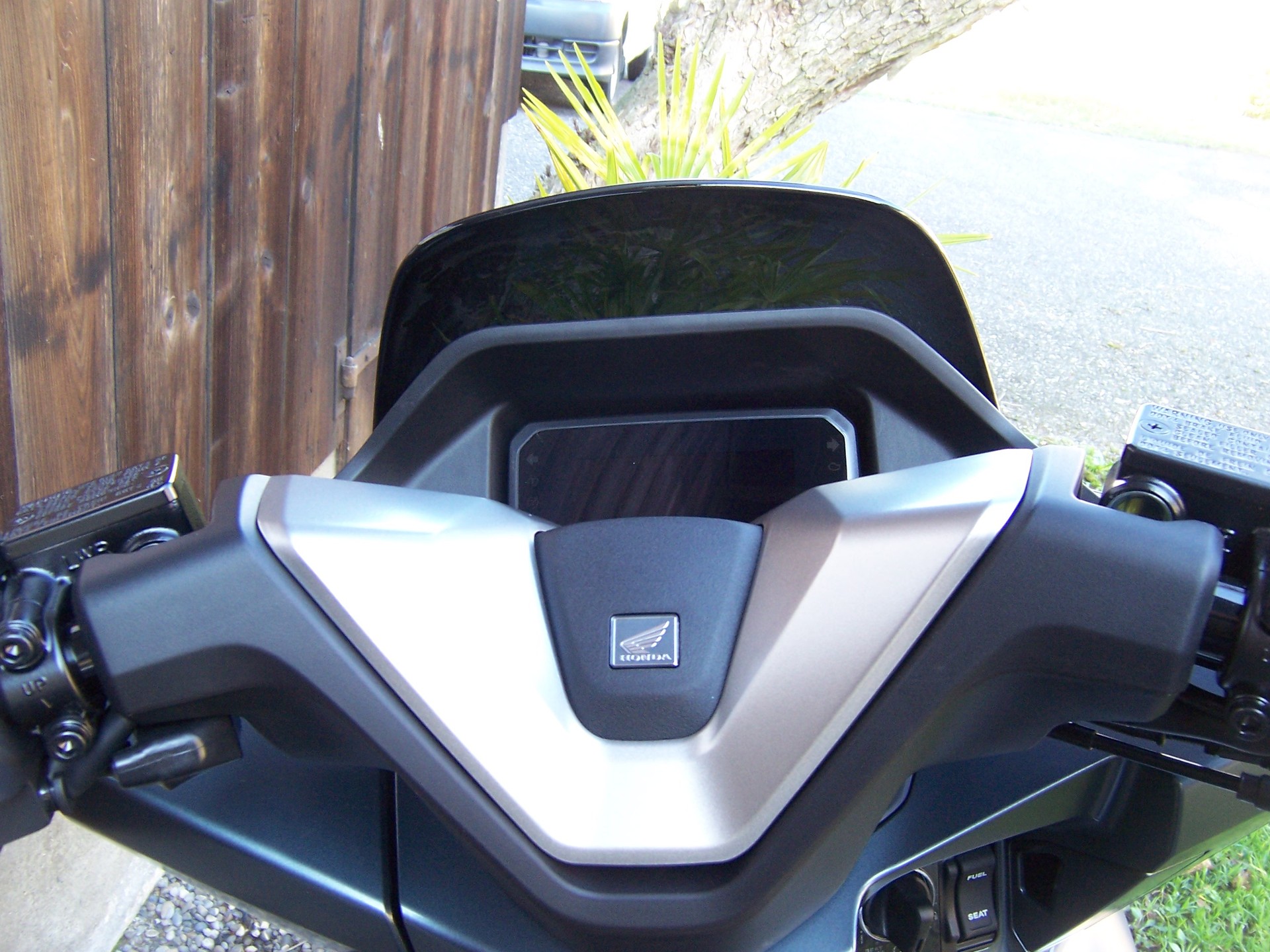 HONDA PCX 125 DX ABS-showroom-element-1