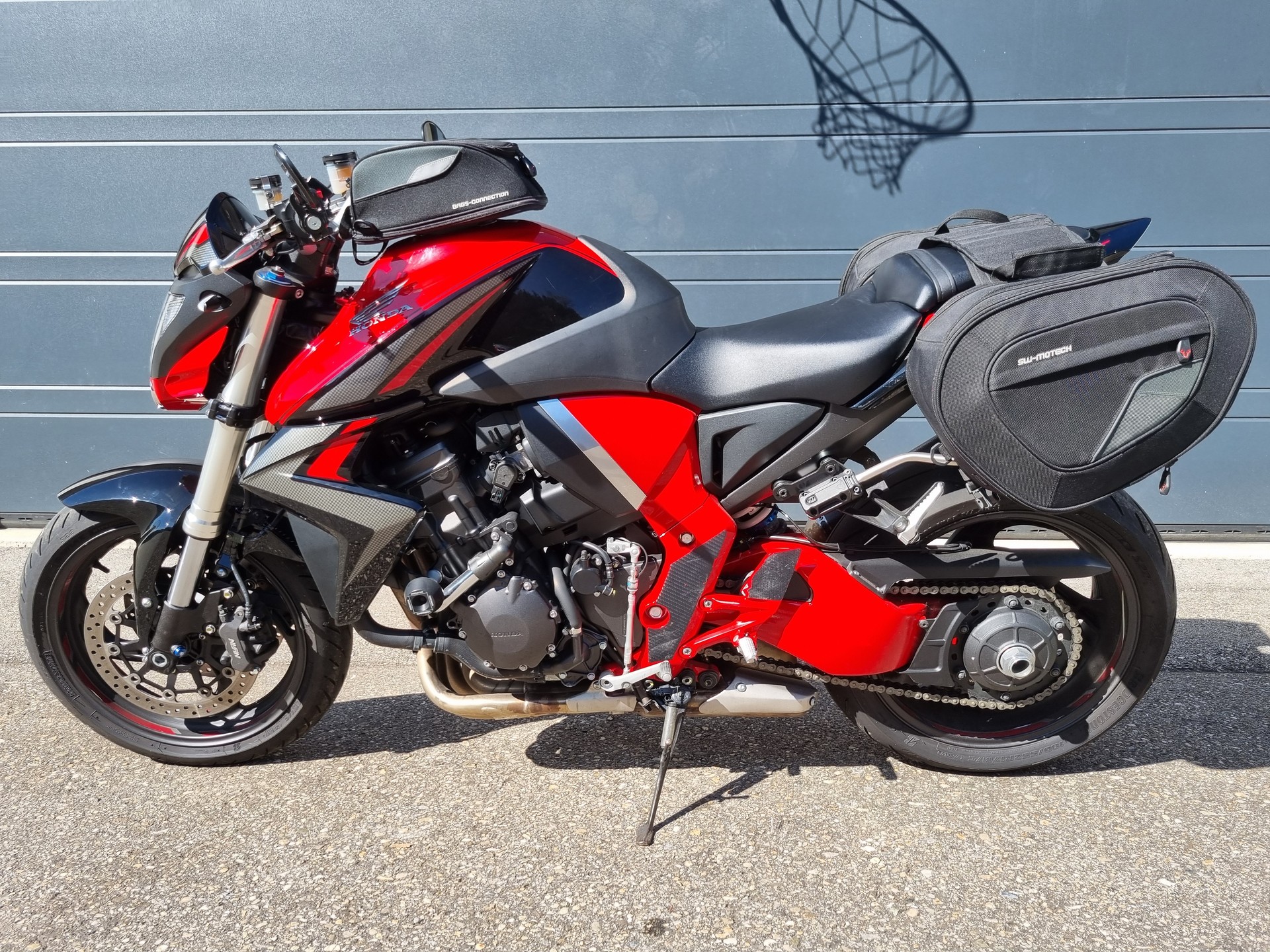 HONDA CB 1000 R ABS-showroom-element-1