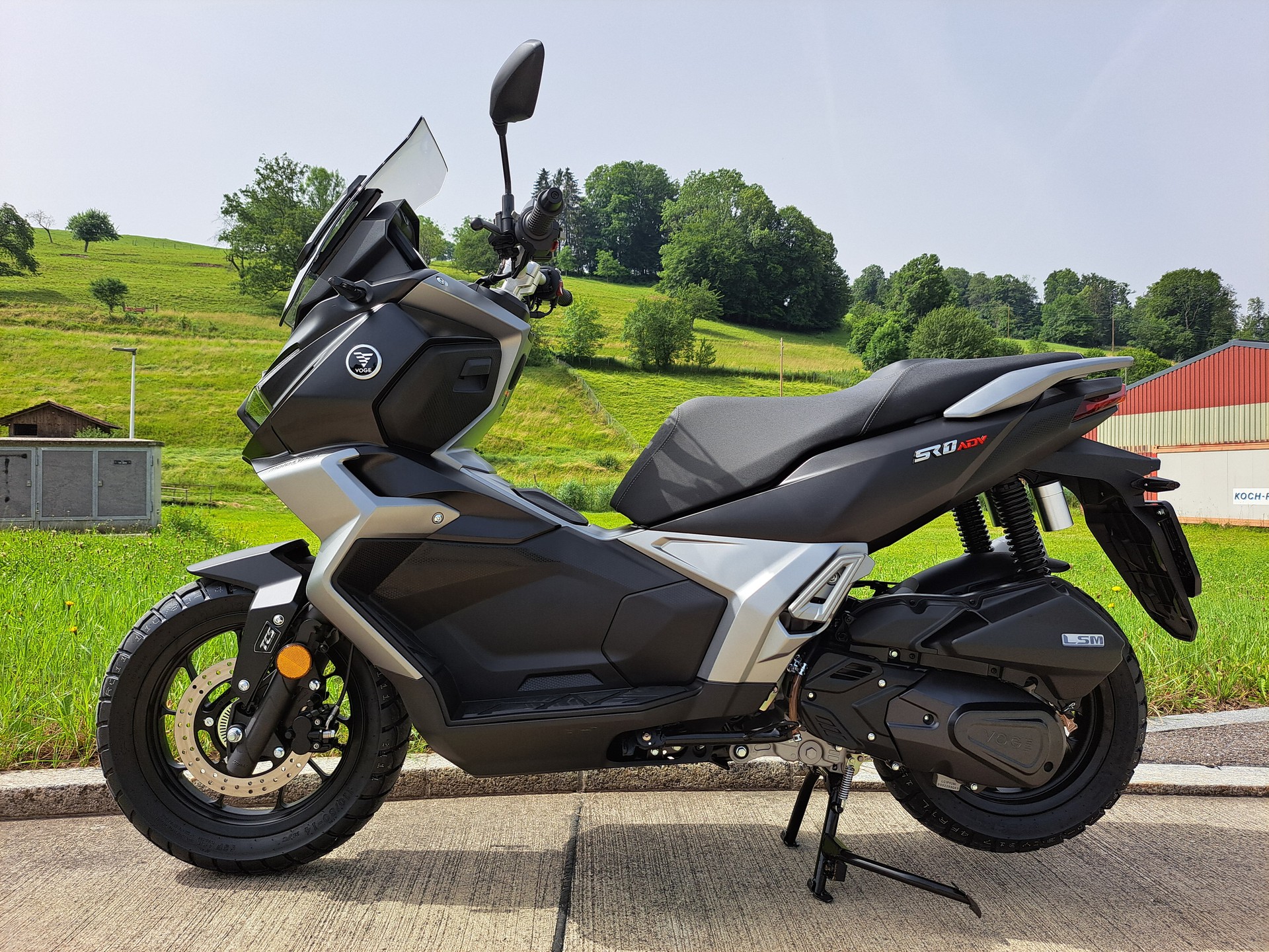 VOGE SR1 ADV 125-showroom-element-1