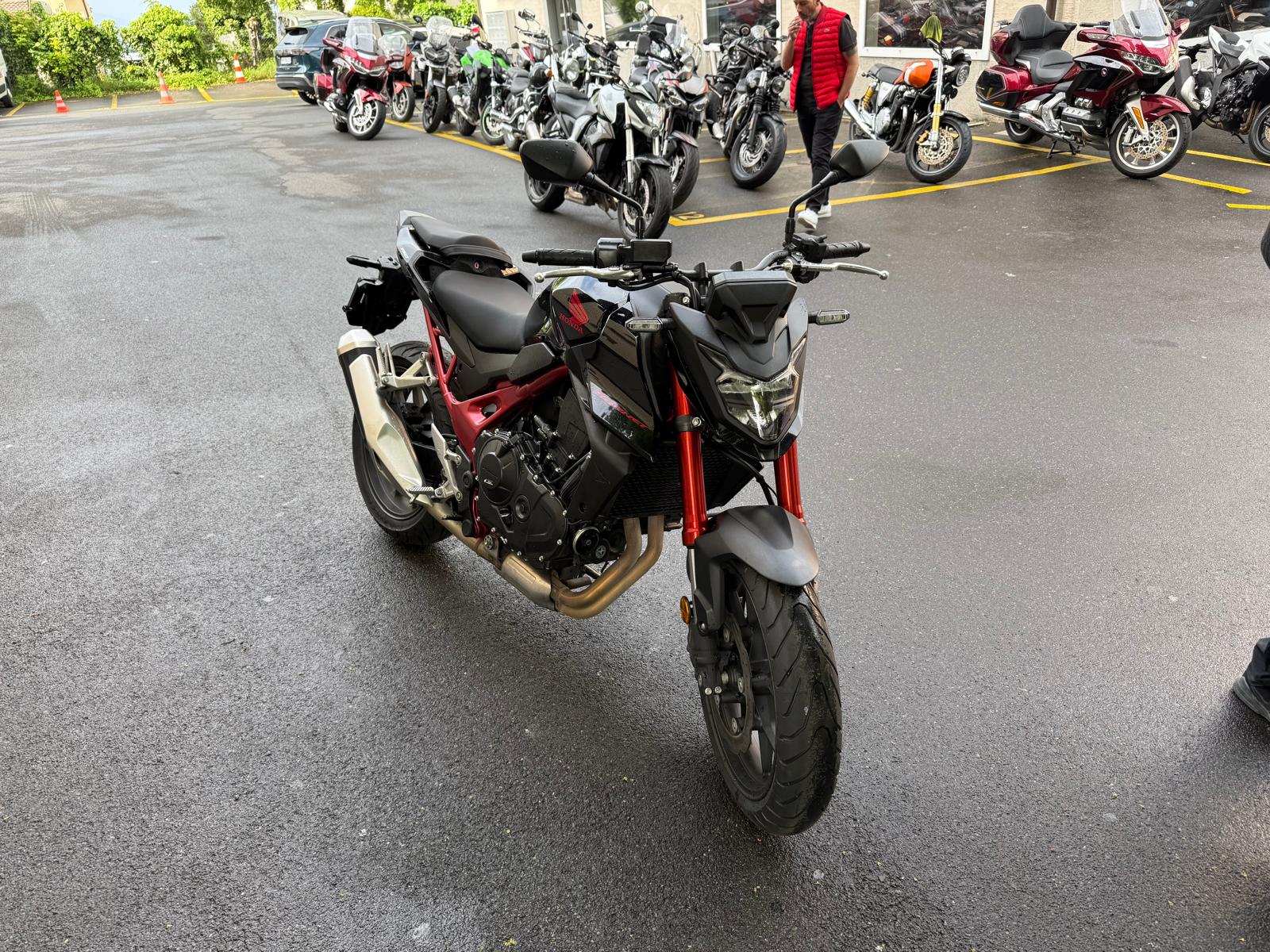 HONDA CB 750 Hornet-image-1