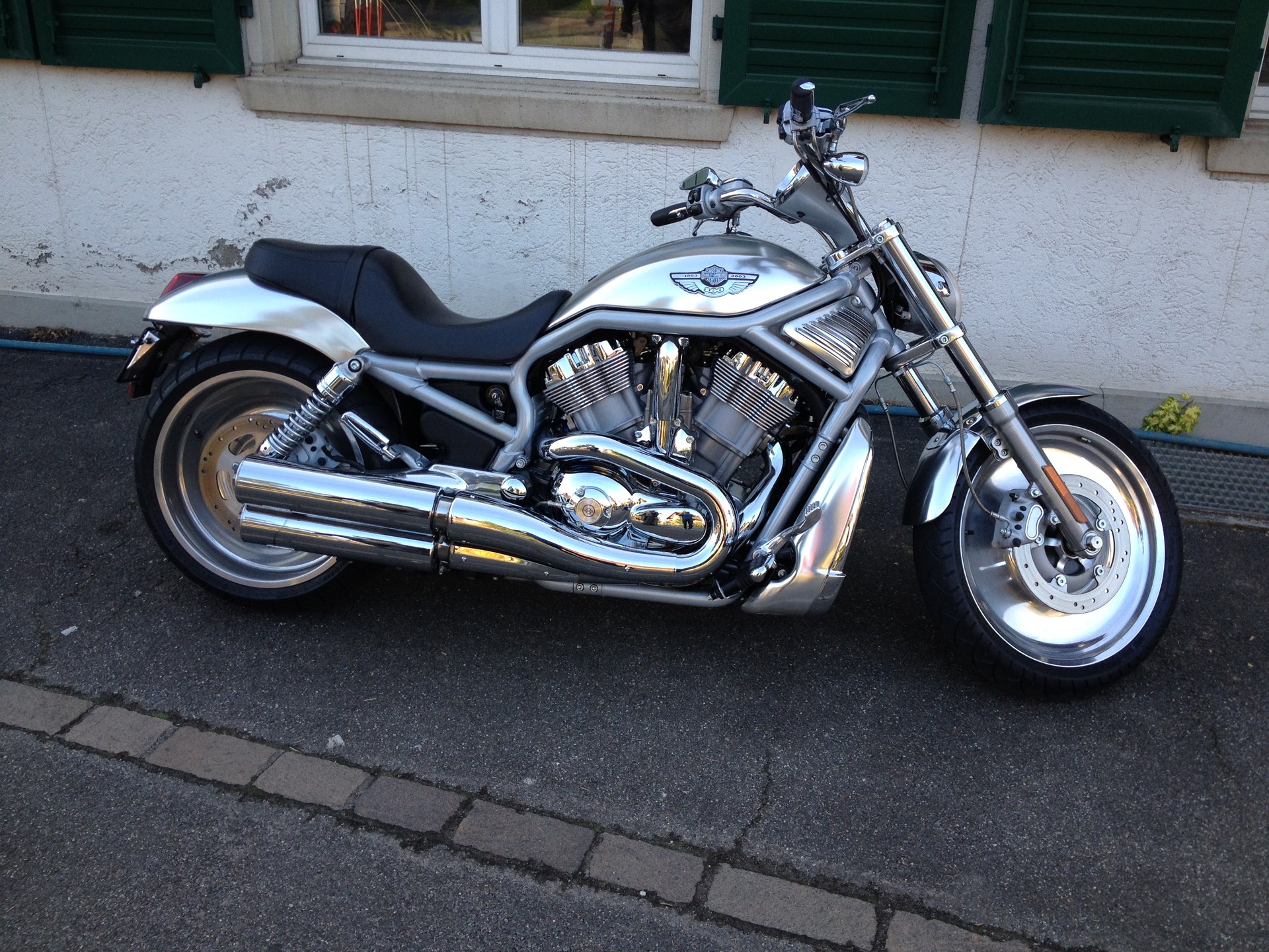 HARLEY-DAVIDSON VRSCA V-Rod 1200-image-1