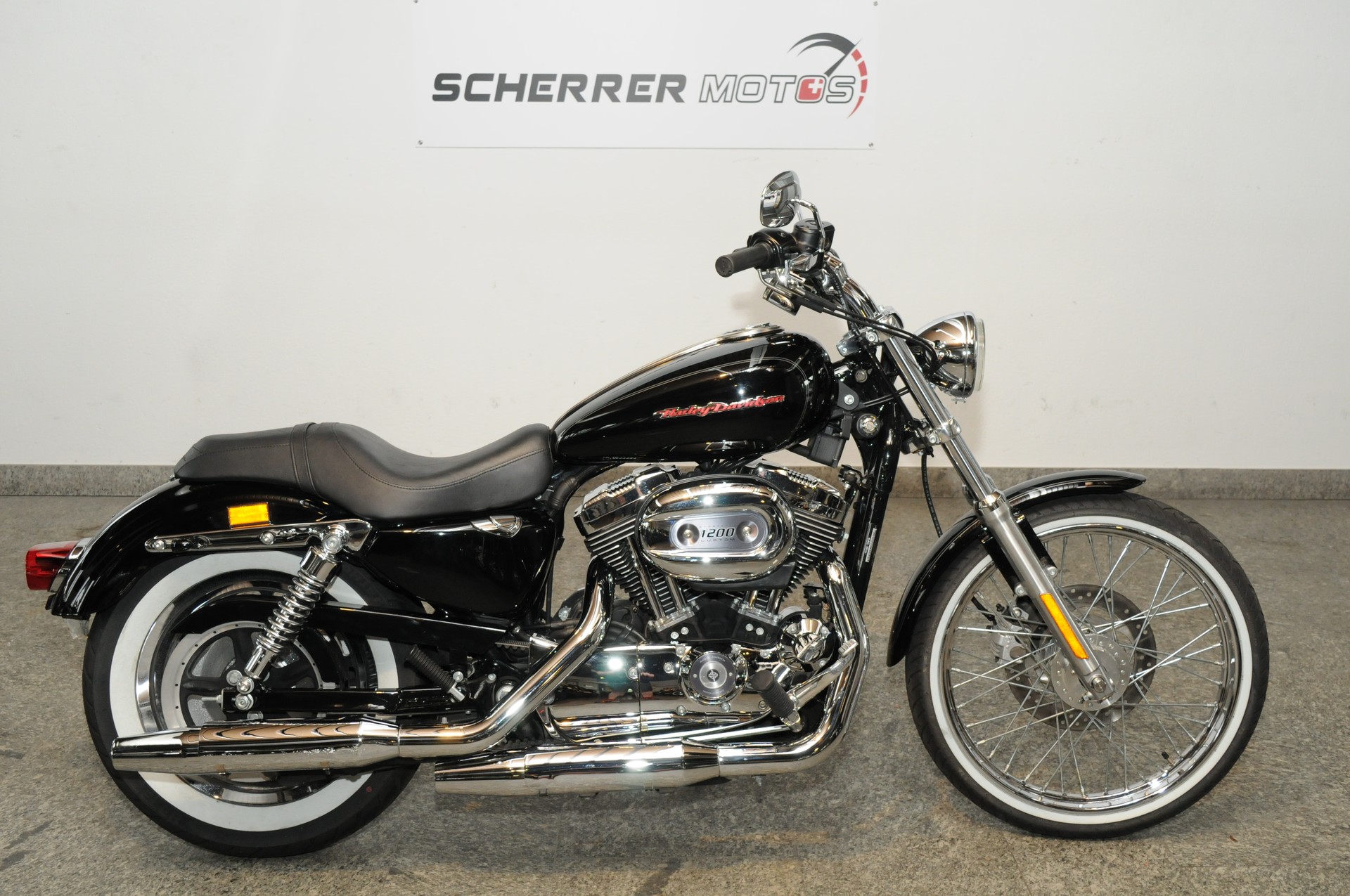 HARLEY-DAVIDSON XL 1200 C Sportster Custom