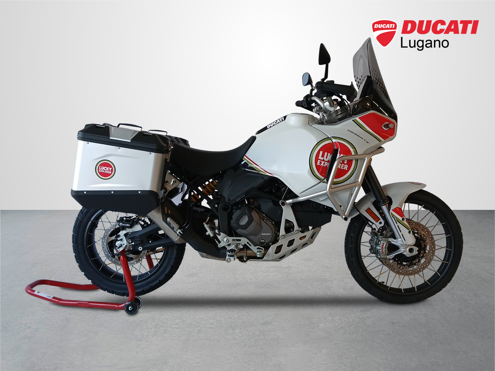 DUCATI Desert X-showroom-element-2