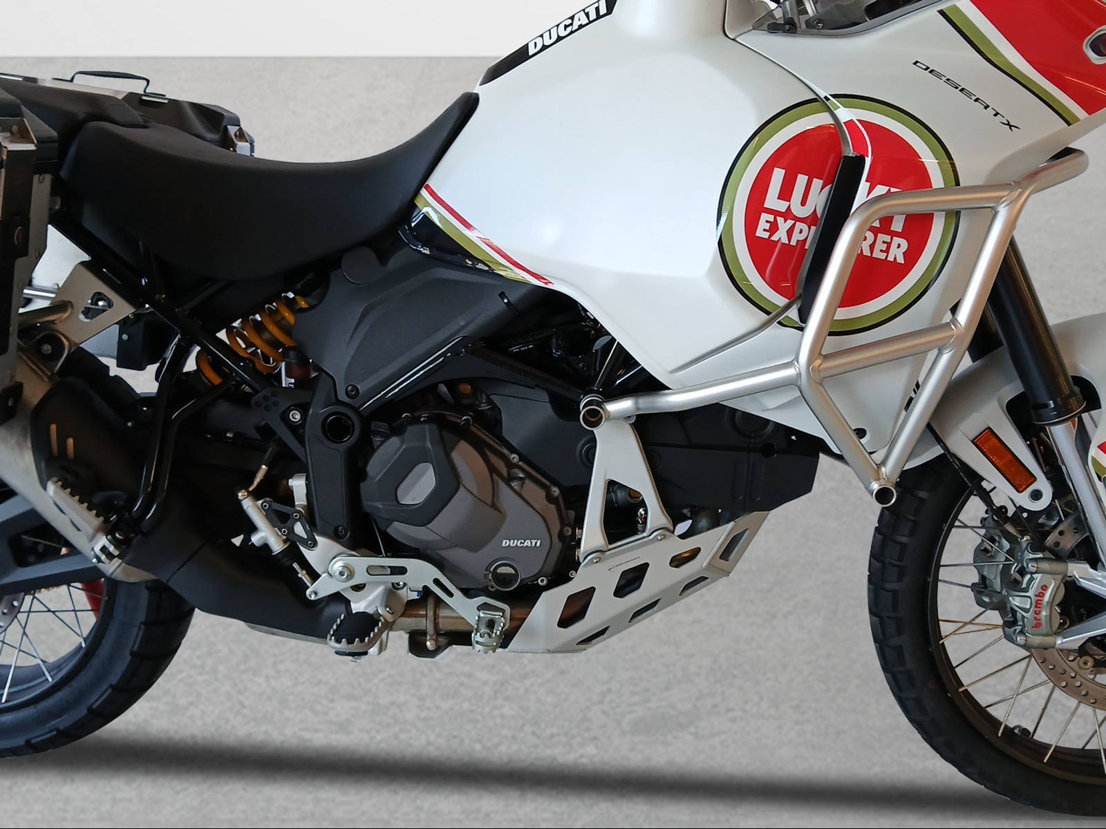DUCATI Desert X-image-9