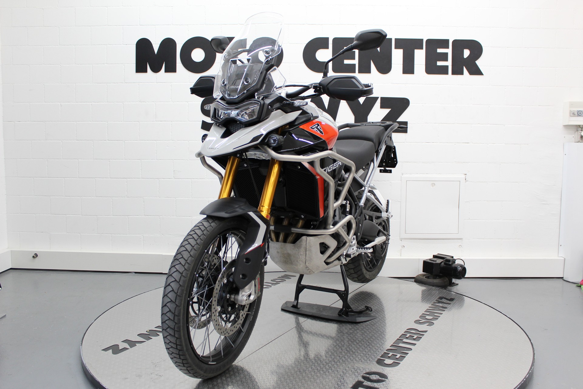 TRIUMPH Tiger 900 Rally Pro-showroom-element-3