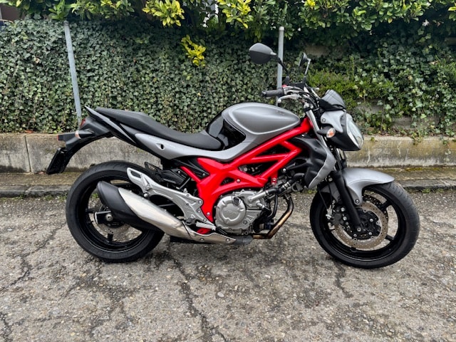 SUZUKI SFV 650 Gladius ABS-showroom-element-3