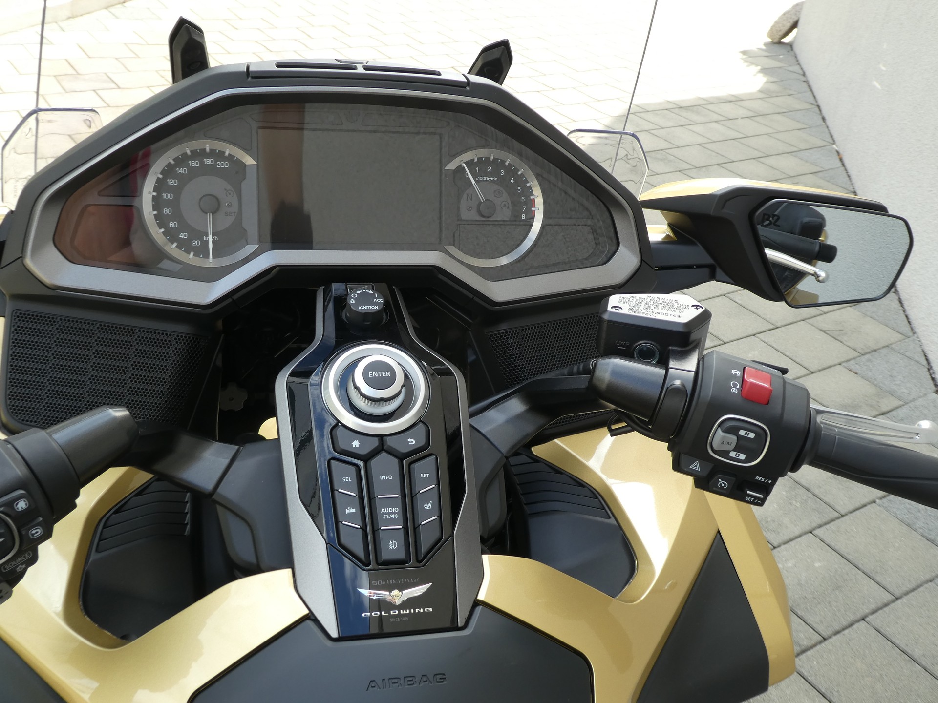 HONDA GL 1800 DA DCT Goldwing 50th Anniversary-image-9