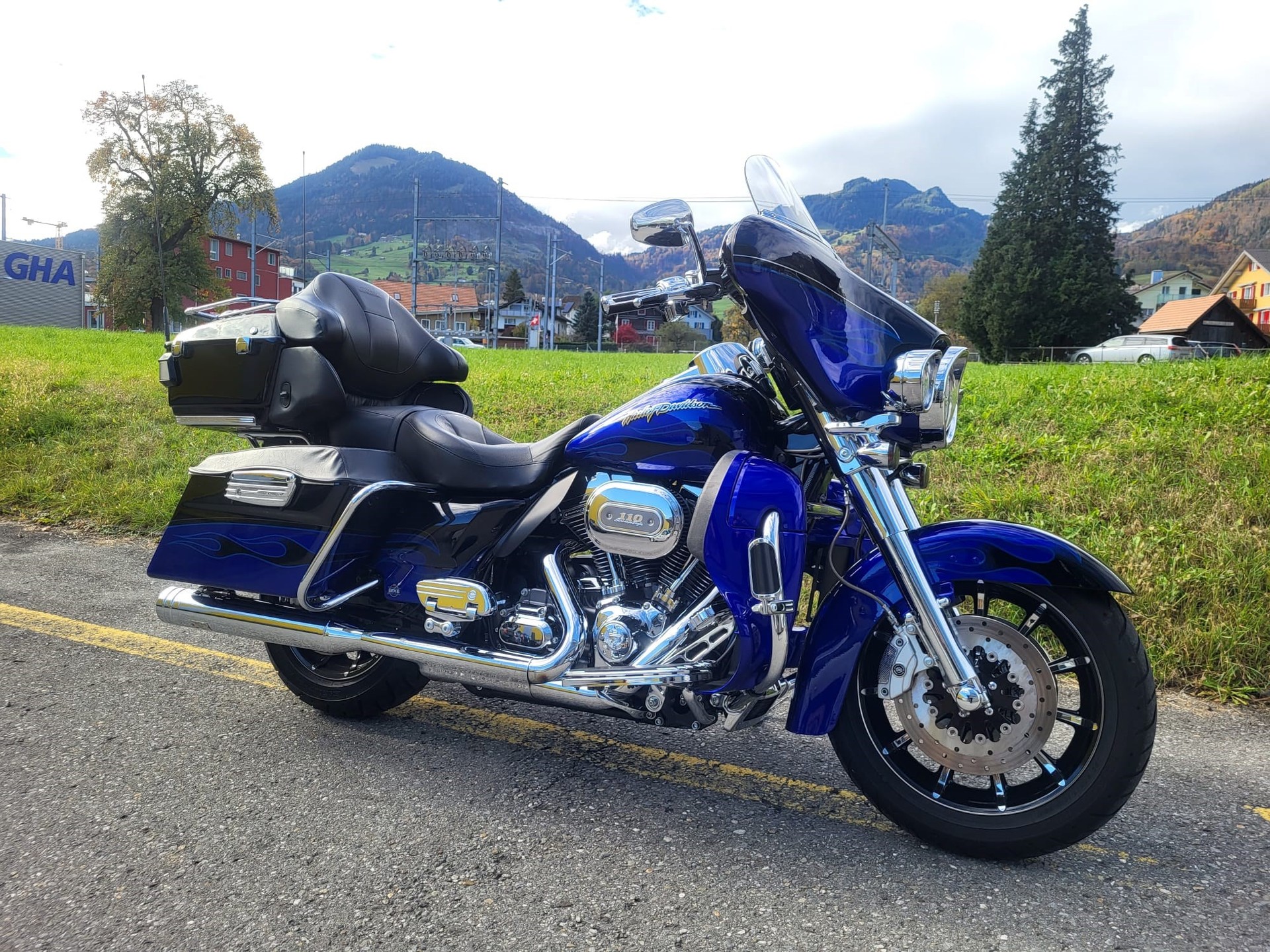 HARLEY-DAVIDSON FLHTCUSE6 Electra Glide Ultra Classic CVO ABS-image-3
