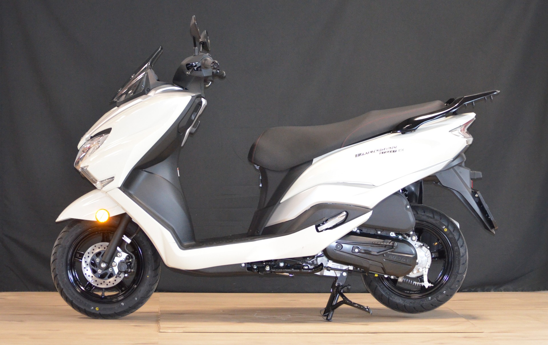 SUZUKI BURGMAN 125-showroom-element-2
