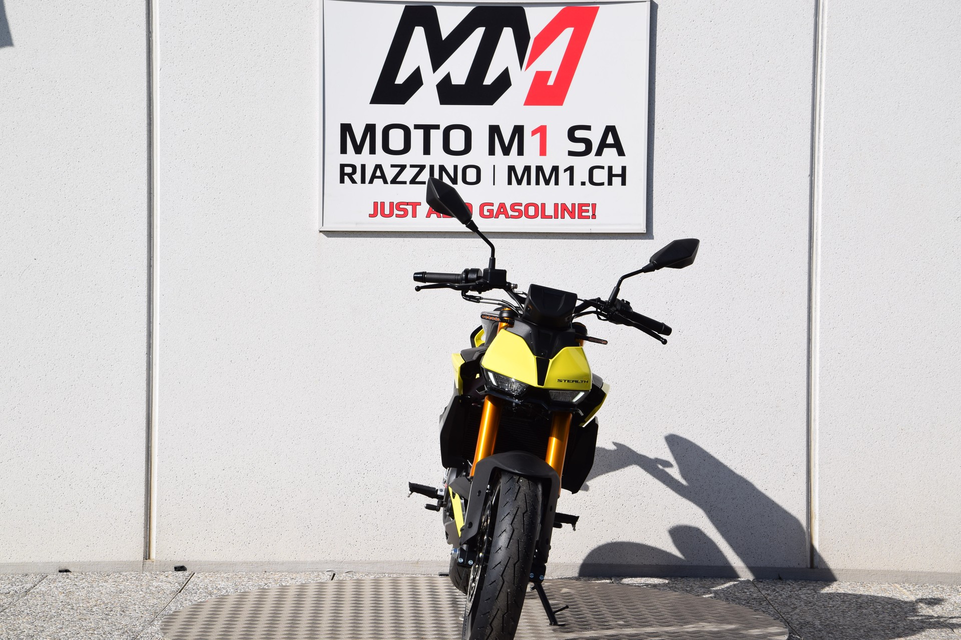 FANTIC Stealth 125 MY25-showroom-element-2