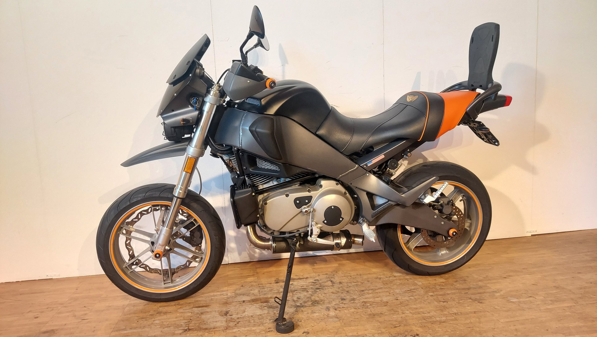 BUELL XB12X Ulysses-showroom-element-3
