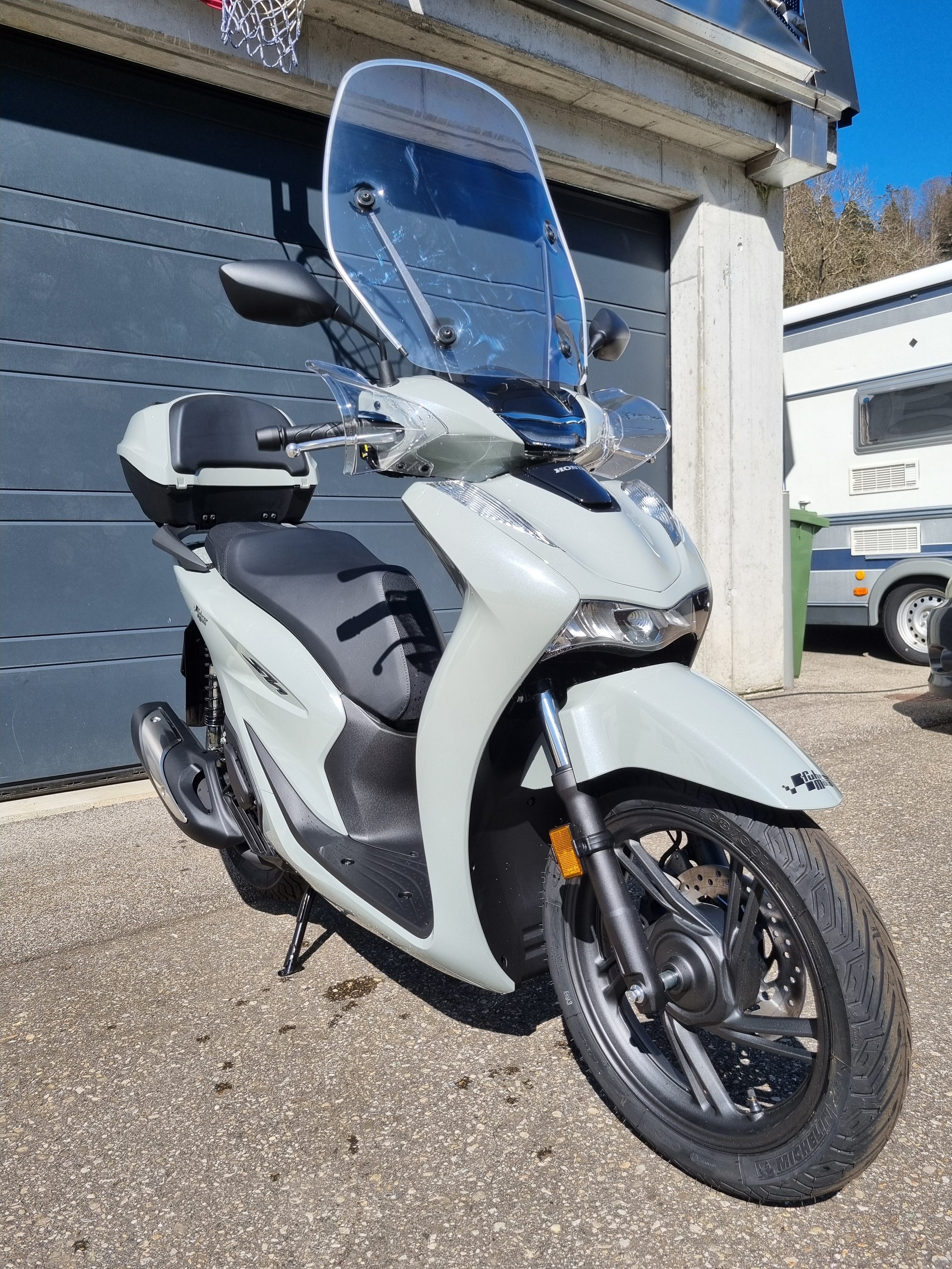 HONDA SH 125 +-showroom-element-3
