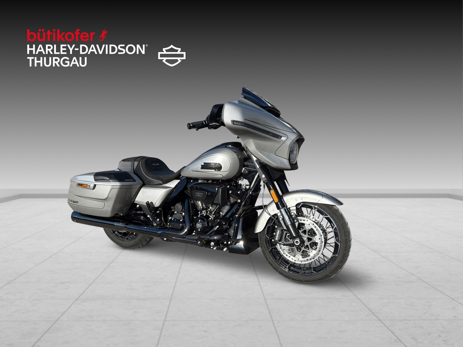 HARLEY-DAVIDSON FLHXSE Street Glide CVO 121