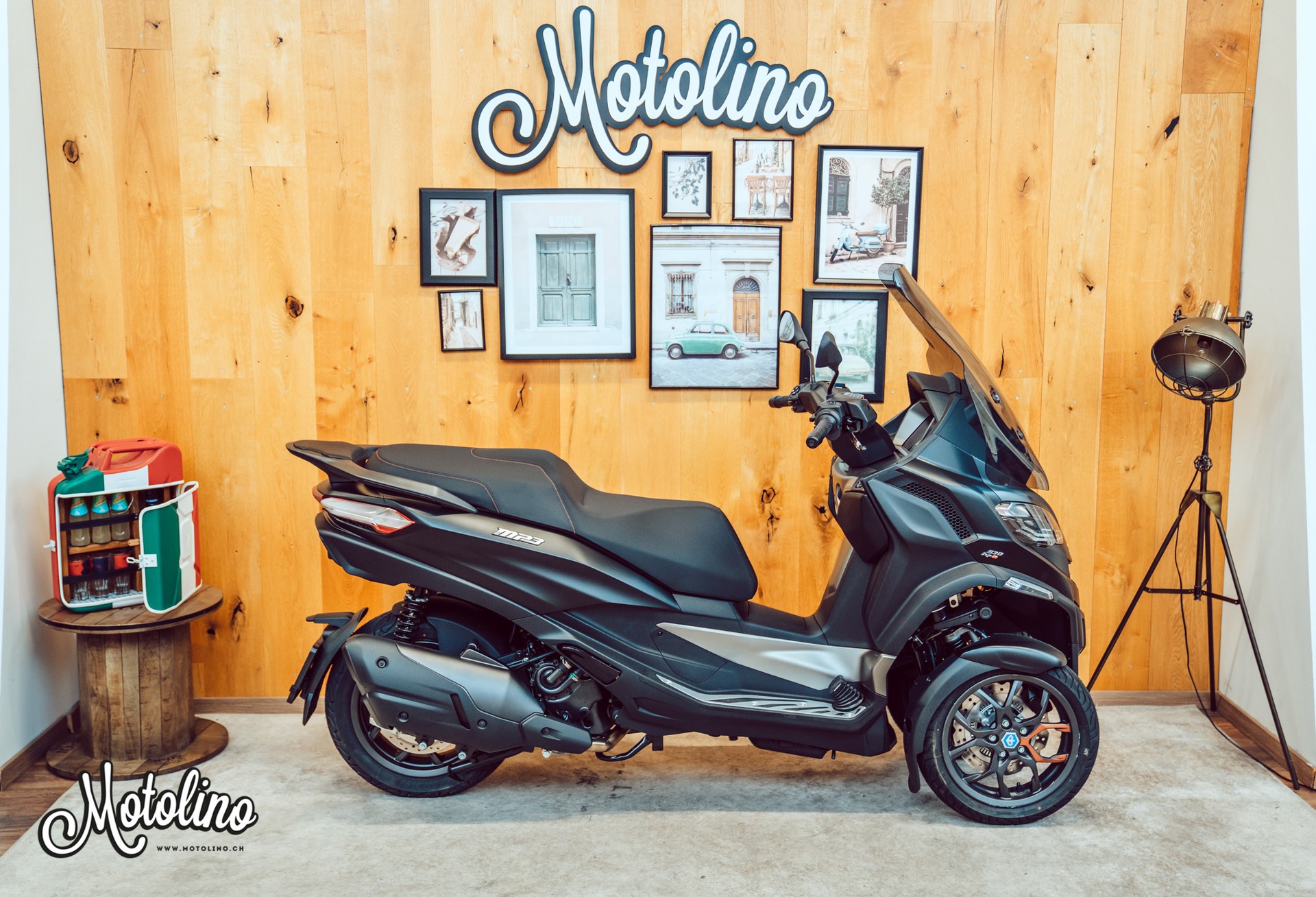 PIAGGIO MP3 530 Exclusive-showroom-element-1