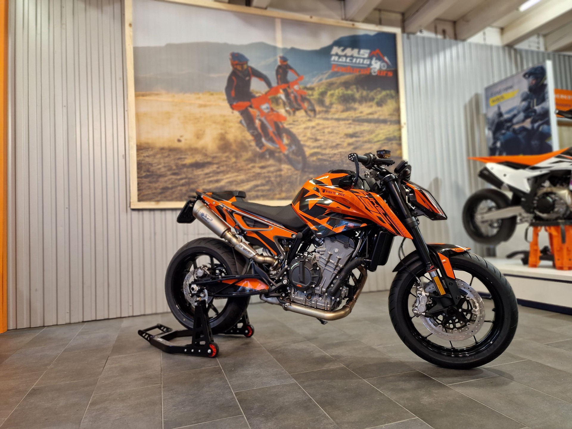 KTM 790 Duke-image-1