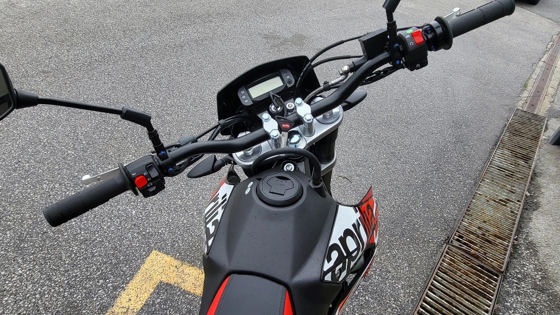 APRILIA SX 125-image-2