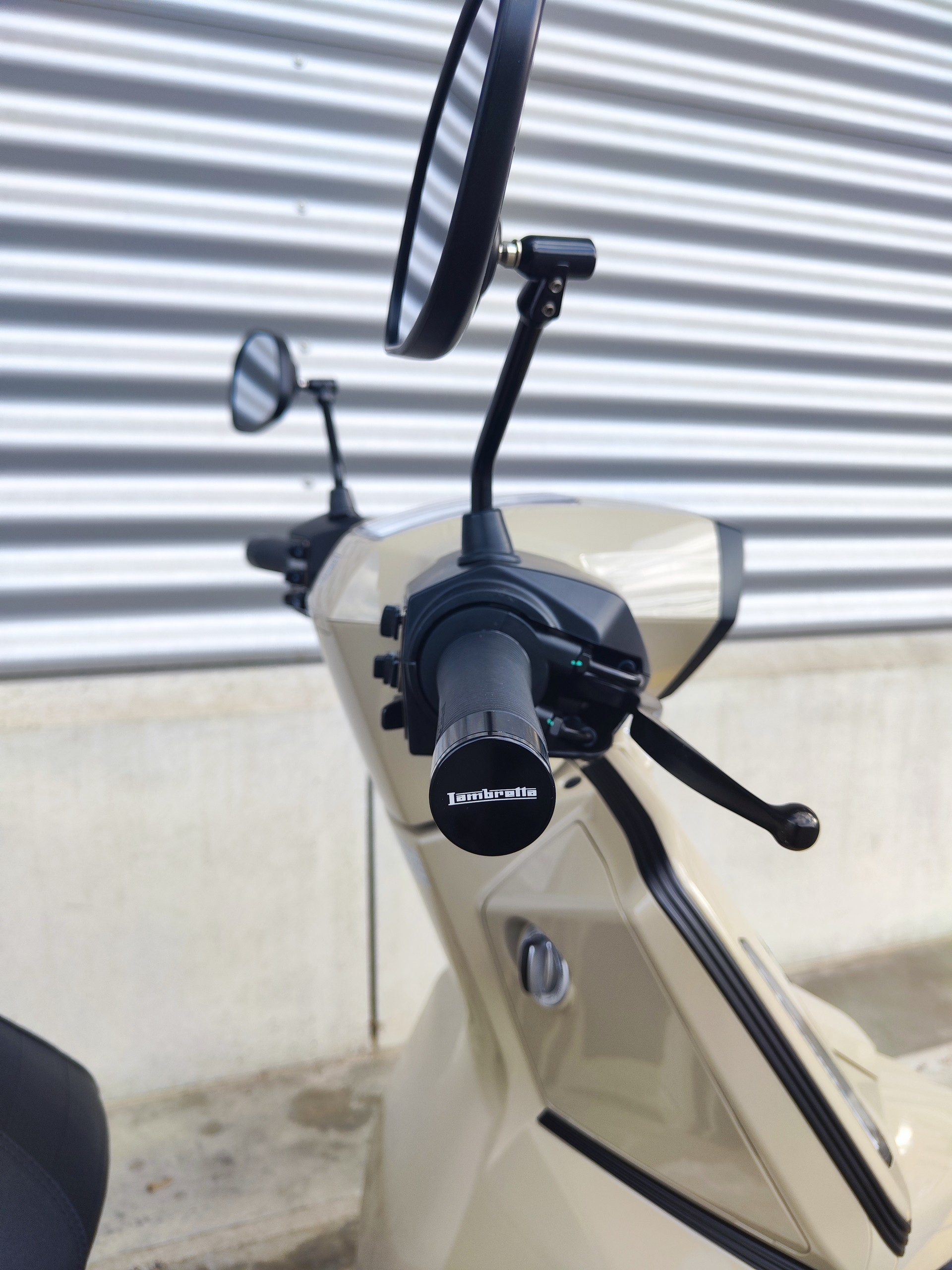 LAMBRETTA X 300-image-5