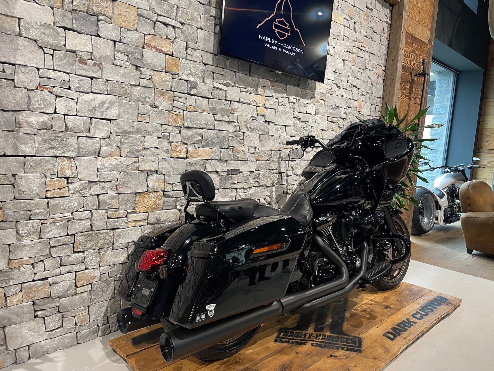 HARLEY-DAVIDSON FLTRXST Road Glide ST 117-showroom-element-3