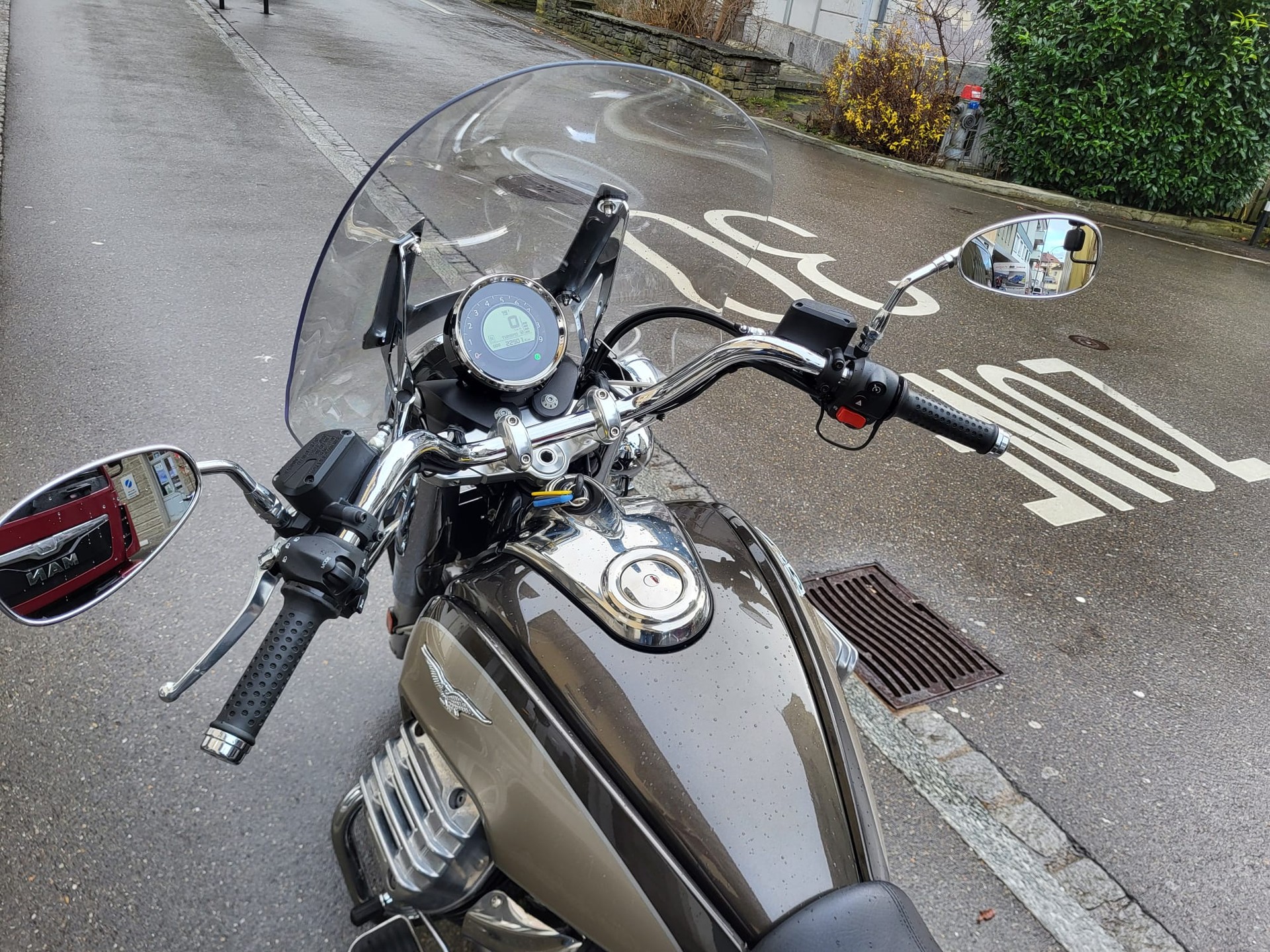MOTO GUZZI California 1400 Touring SE-showroom-element-3
