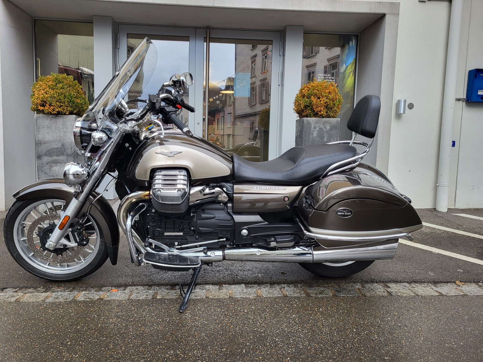 MOTO GUZZI California 1400 Touring SE-showroom-element-1