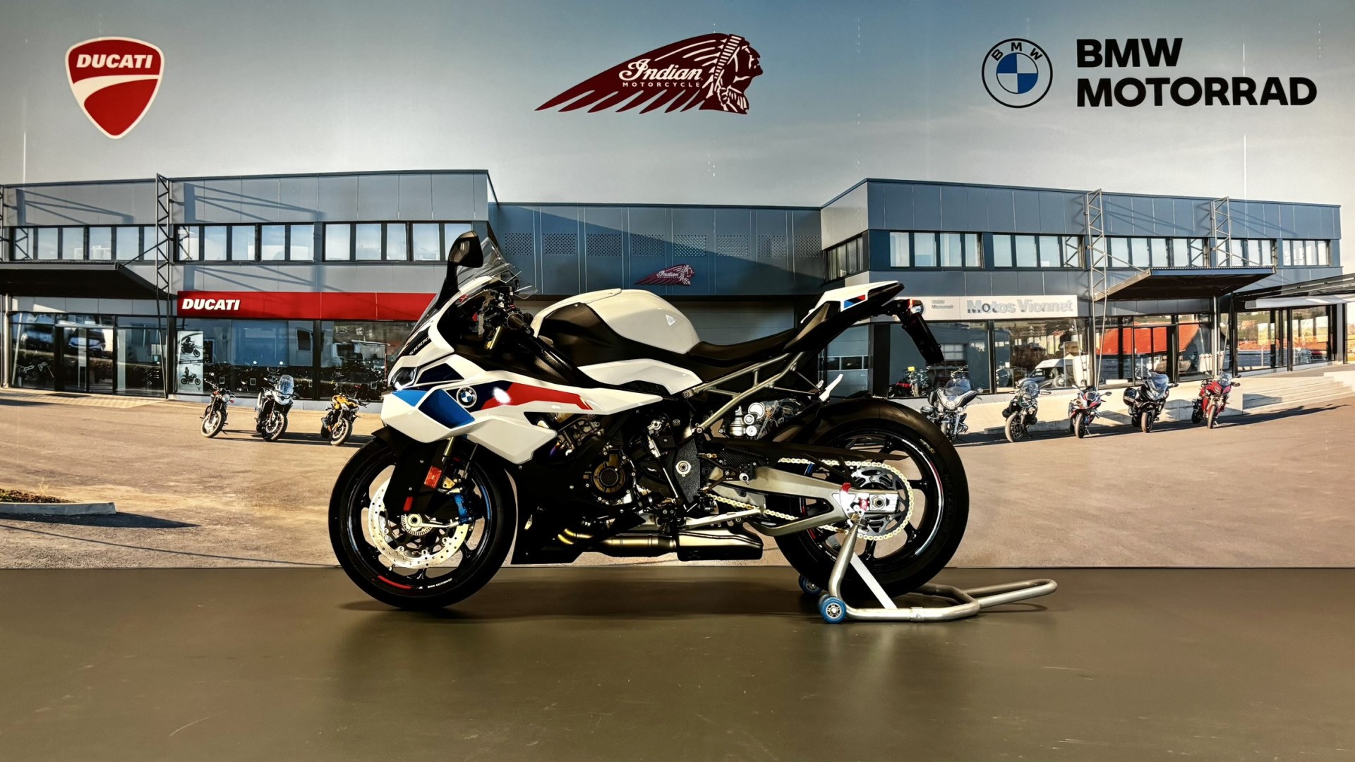 BMW S 1000 RR M CHF 500.- de prime inclus jusqu'au 30.06.2025-showroom-element-3