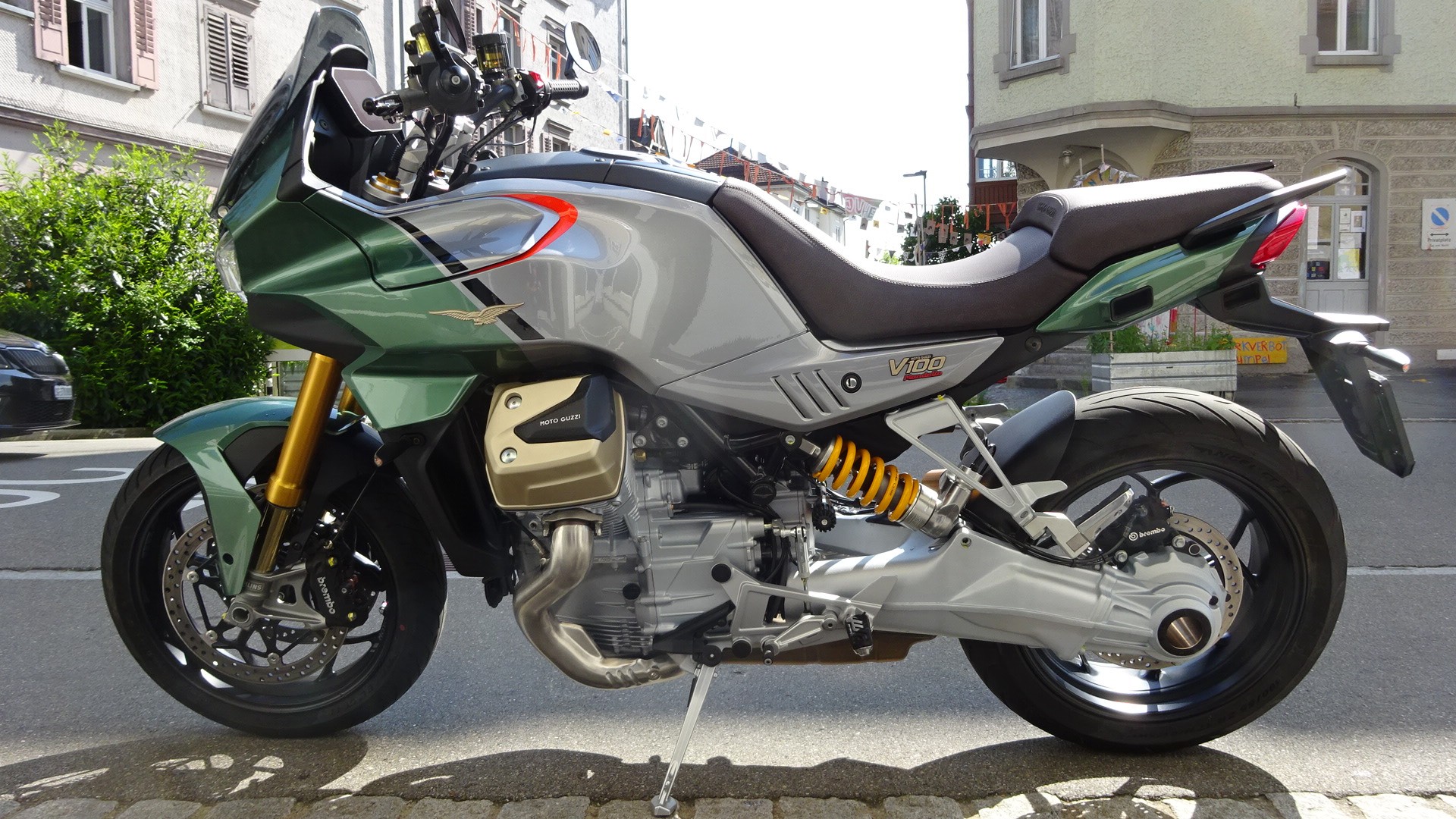 MOTO GUZZI V100 Mandello S-showroom-element-1