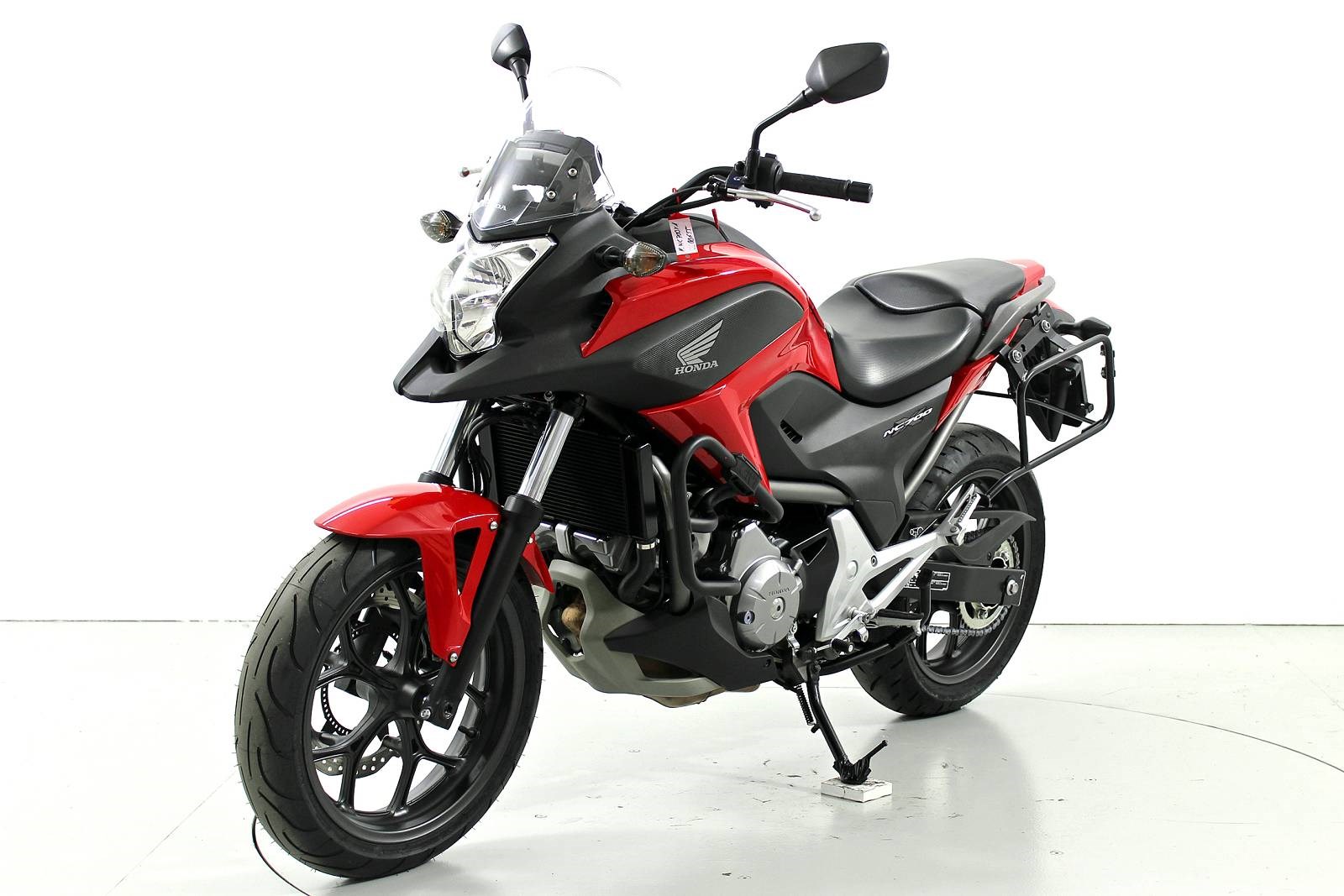 HONDA NC 700-showroom-element-2
