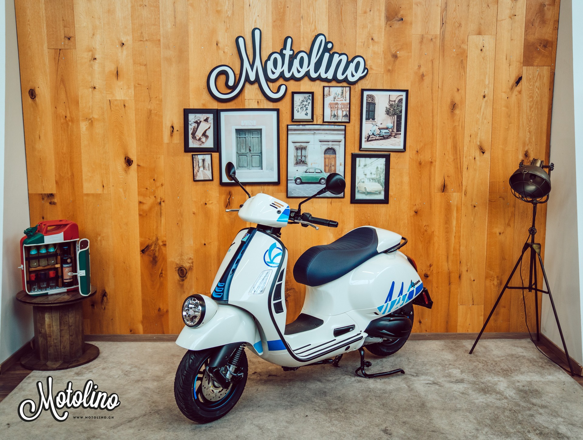 PIAGGIO Vespa GTV 300 (2025)  140th Anniversary-showroom-element-1