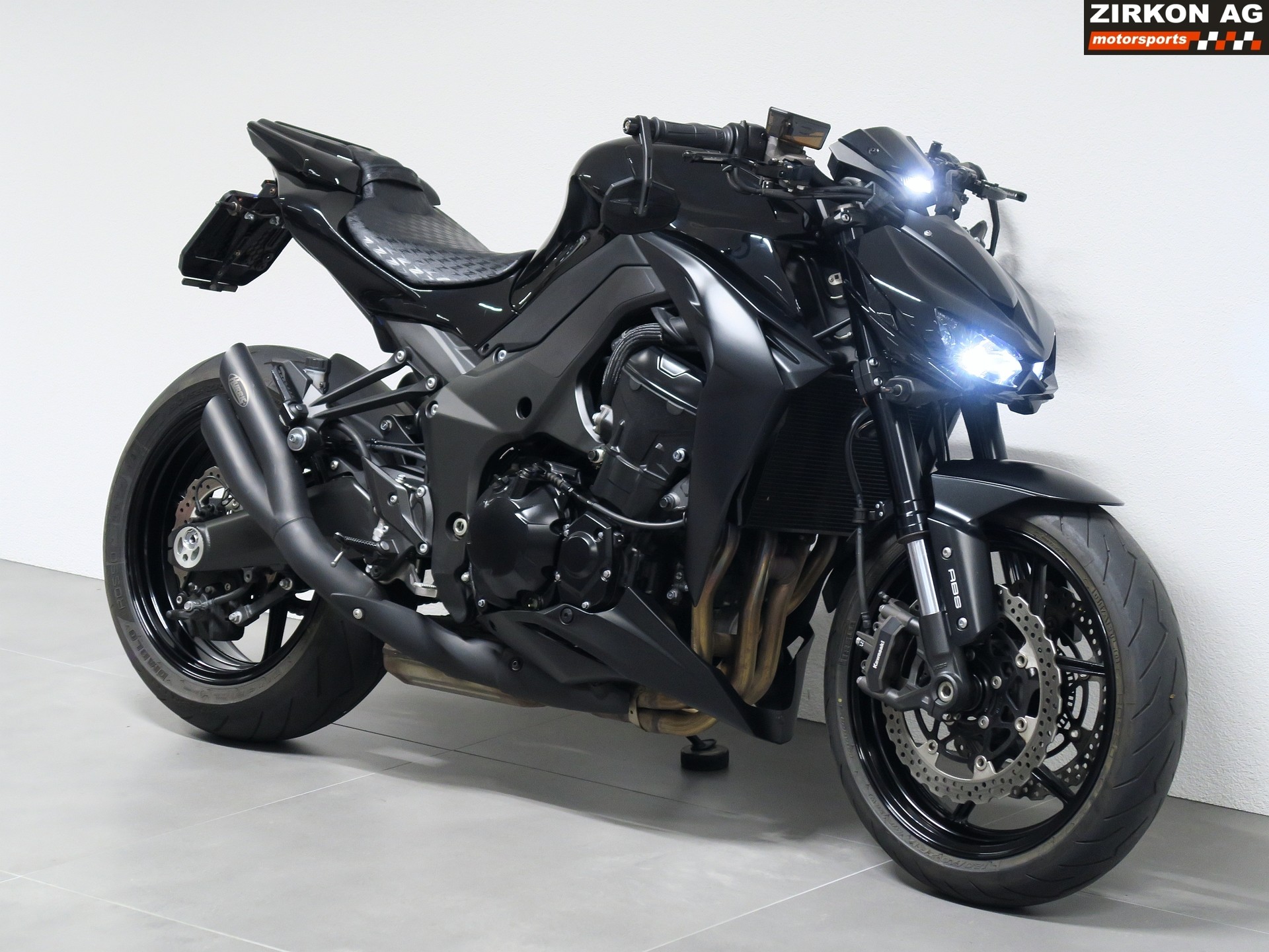 KAWASAKI Z 1000 ABS Black Beast-showroom-element-2