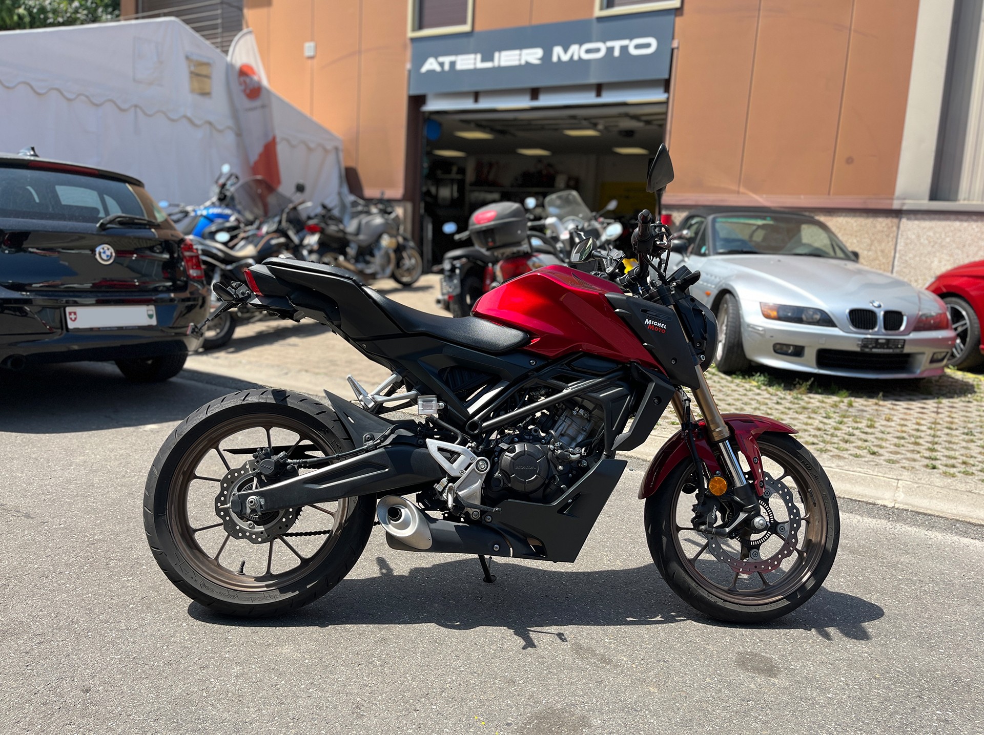 HONDA CB 125 R-showroom-element-3