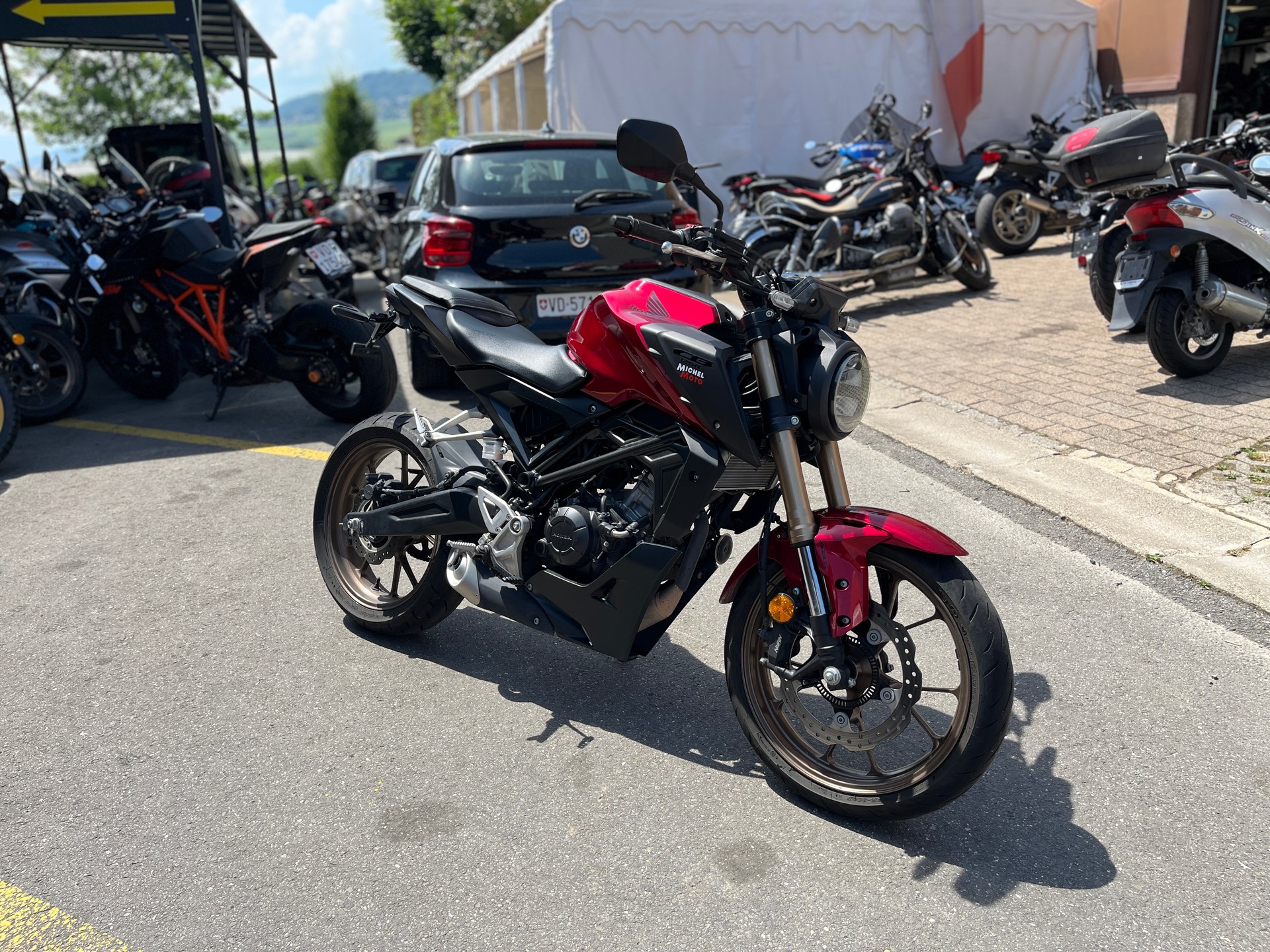 HONDA CB 125 R-showroom-element-2