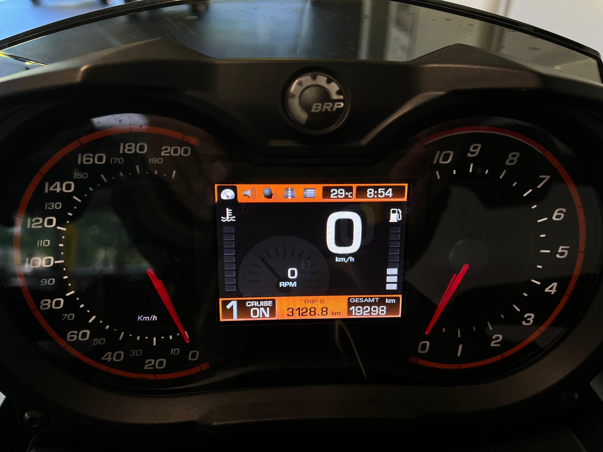CAN-AM Spyder F3-S SE6-image-11
