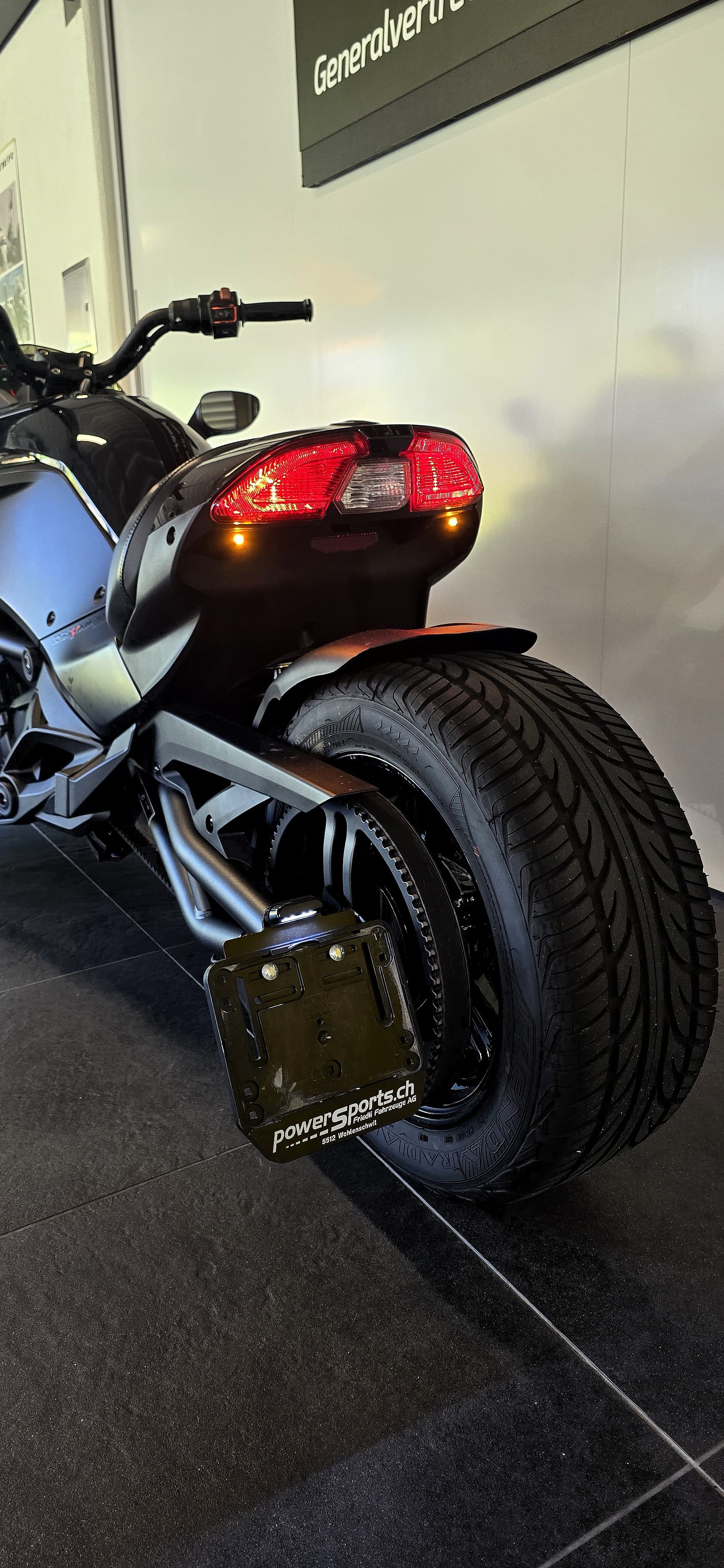 CAN-AM Spyder F3-S SE6-image-8