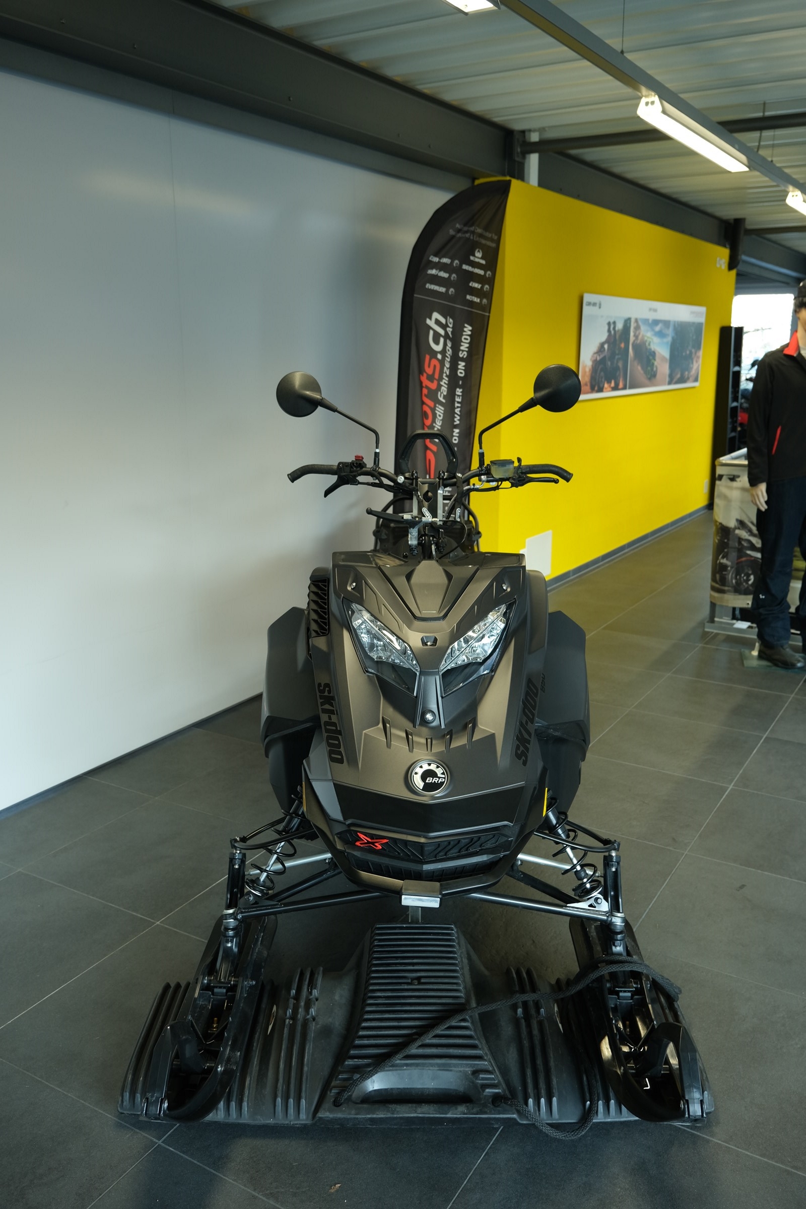 SKIDOO Summit X 850 E-TEC-showroom-element-2