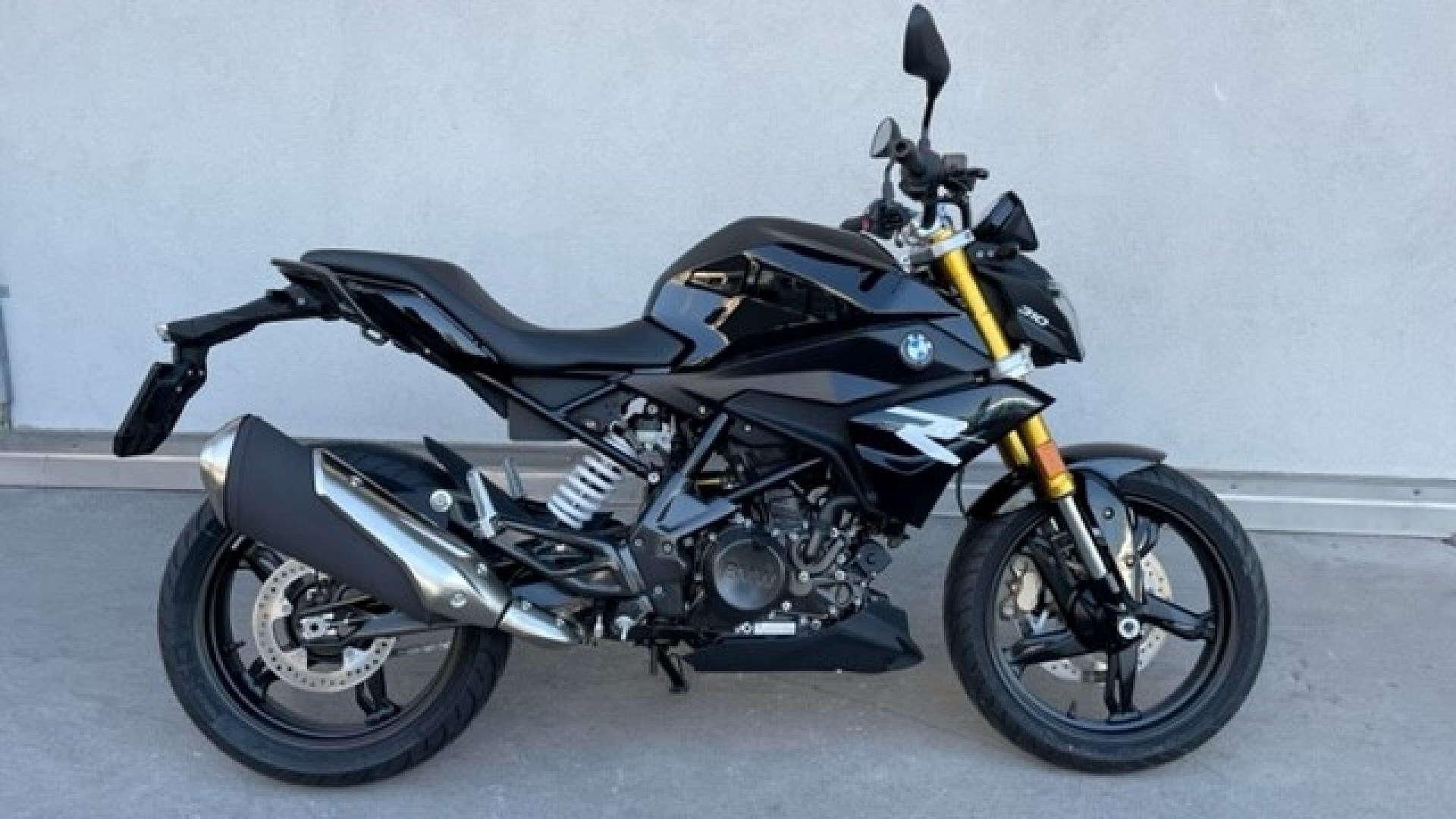 BMW G 310 R