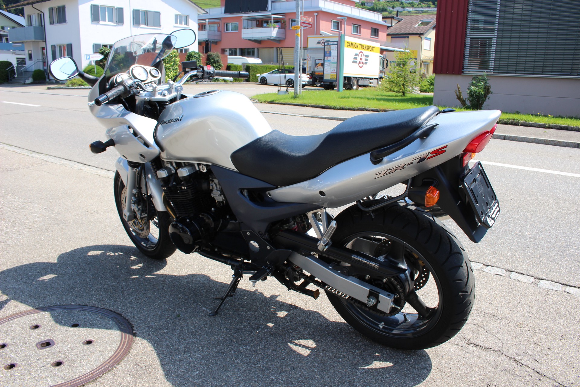 KAWASAKI ZR-7 S-image-5