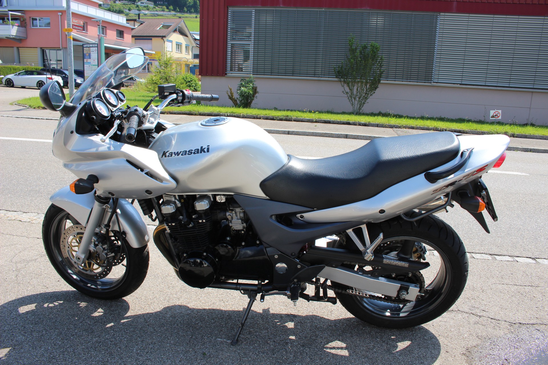 KAWASAKI ZR-7 S-image-3