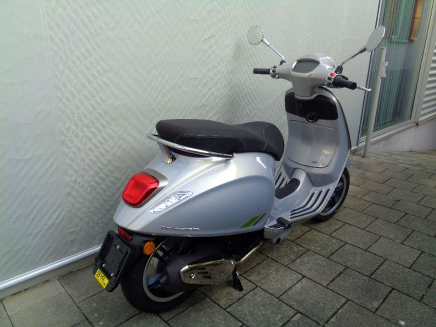 PIAGGIO VESPA PRIMAVERA 125 TECH ABS E5-showroom-element-1