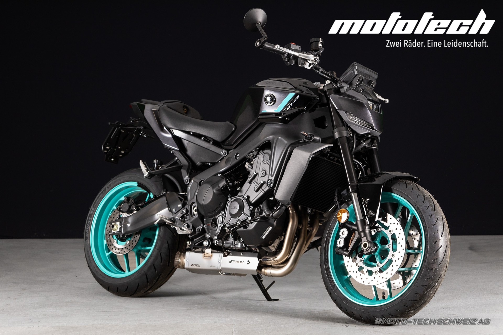 YAMAHA MT-09