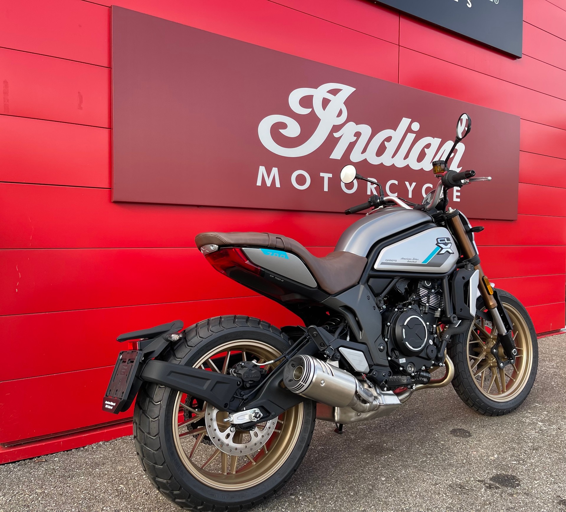 CF MOTO 700 CL-X Heritage-showroom-element-2