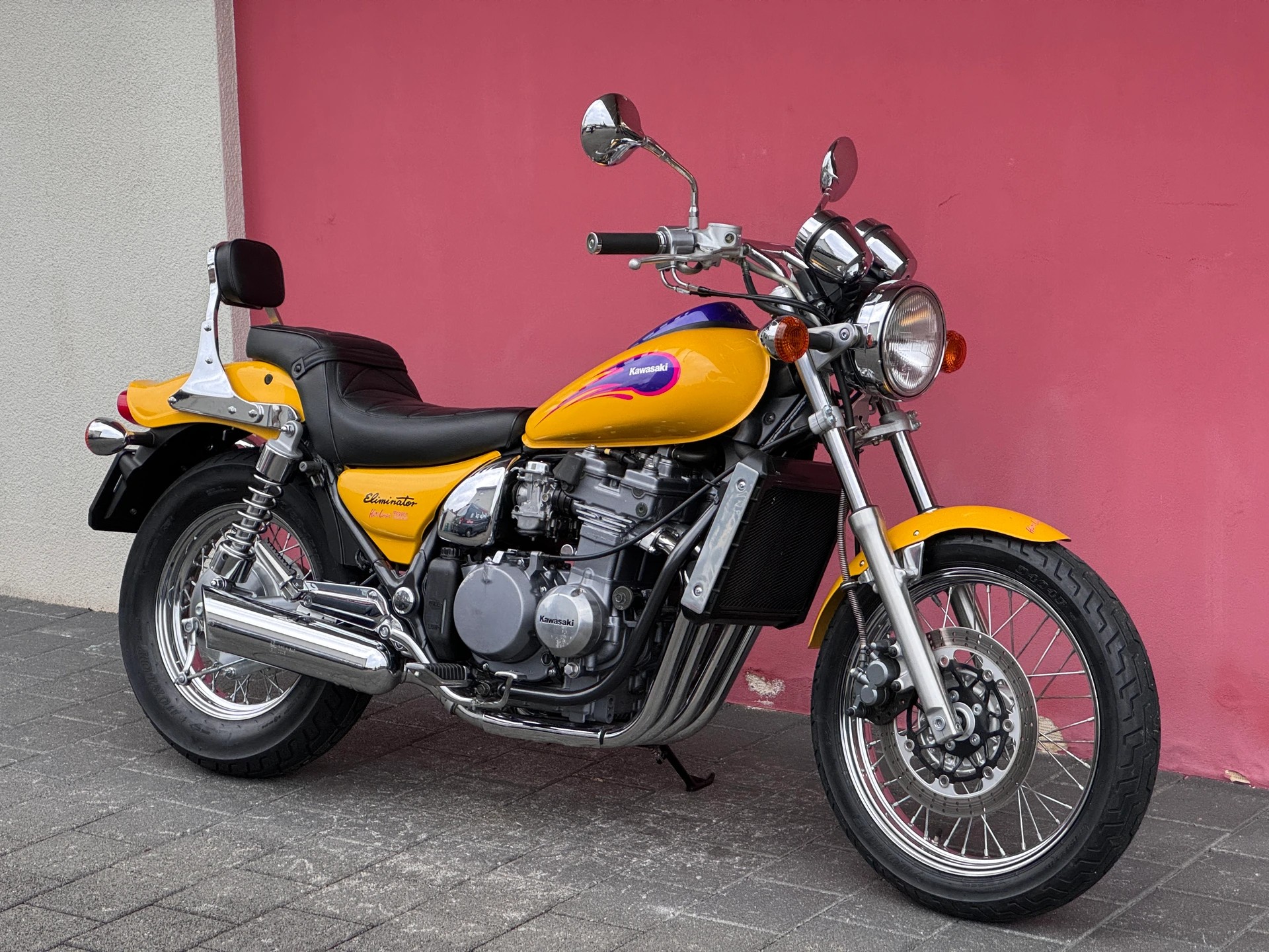KAWASAKI Eliminator 600-showroom-element-3