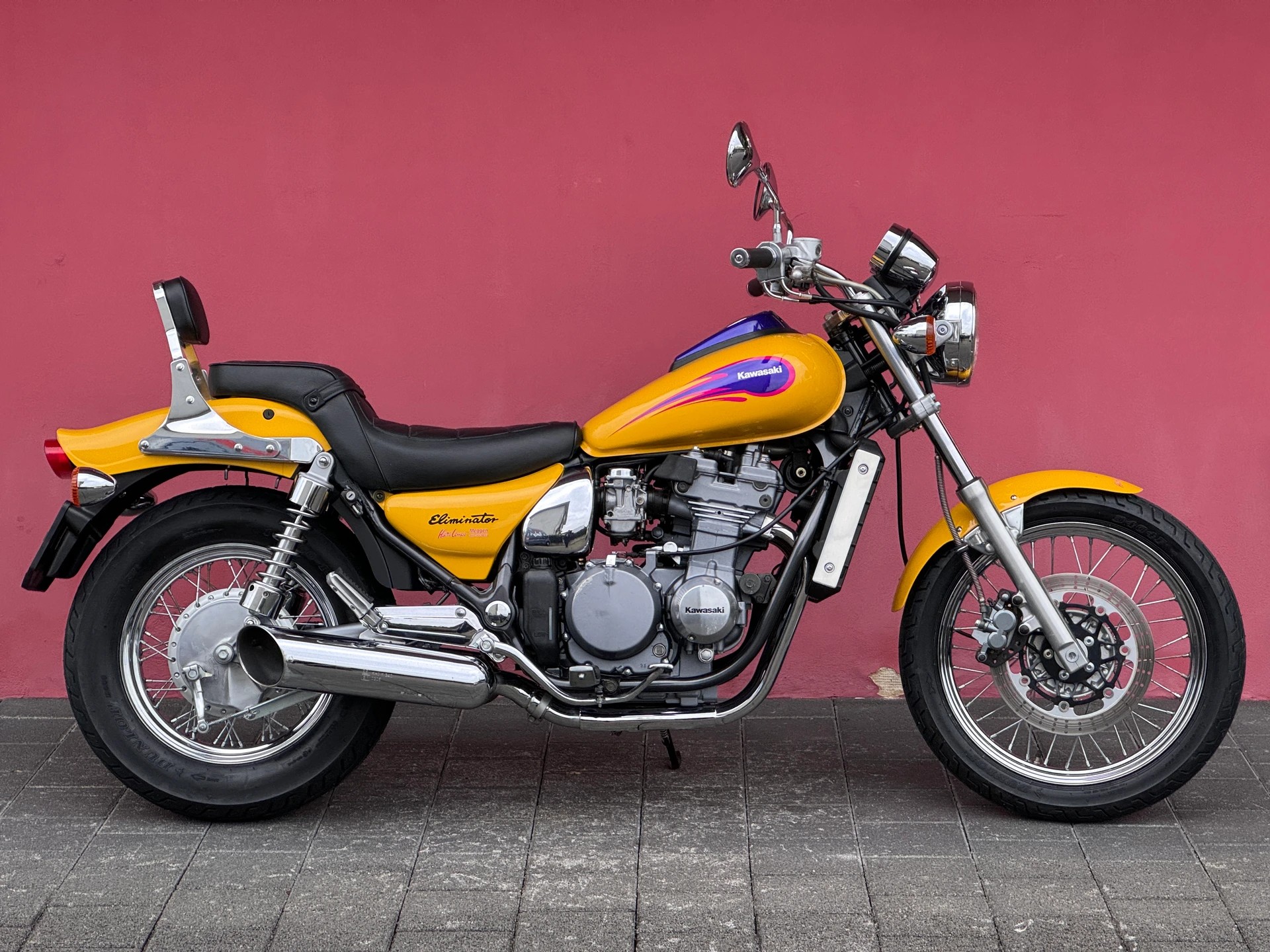 KAWASAKI Eliminator 600