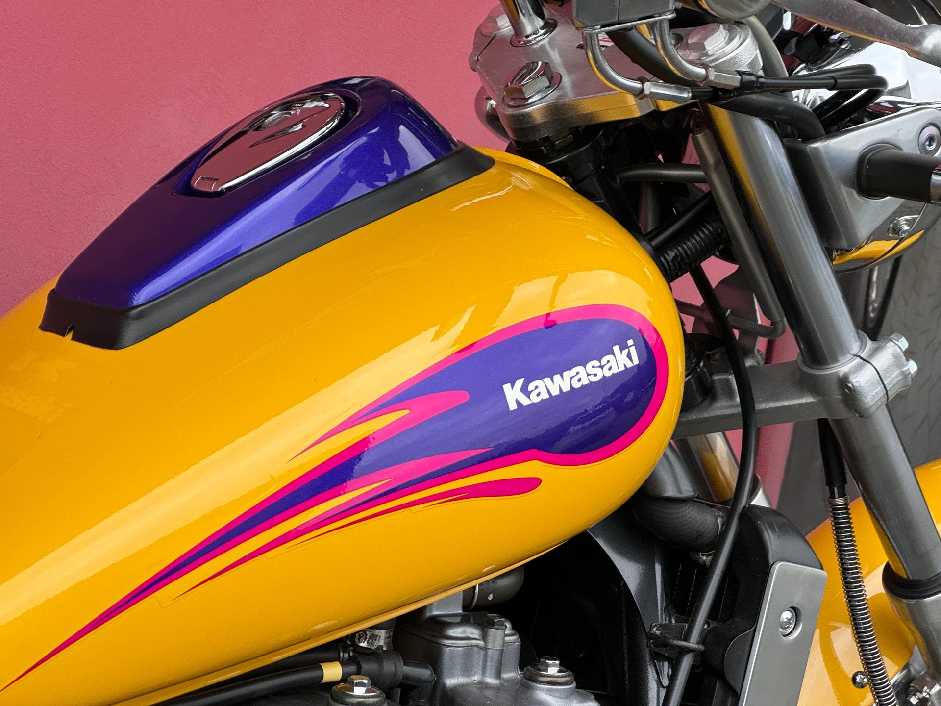 KAWASAKI Eliminator 600-showroom-element-1