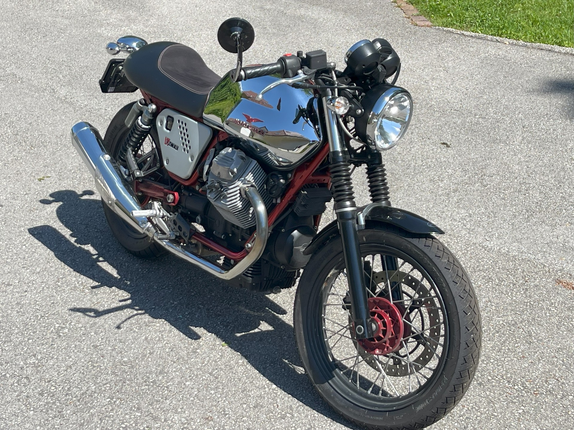 MOTO GUZZI V7 Racer