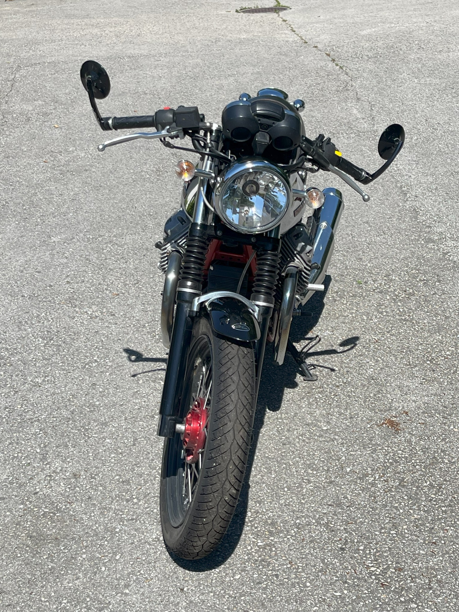 MOTO GUZZI V7 Racer-image-2
