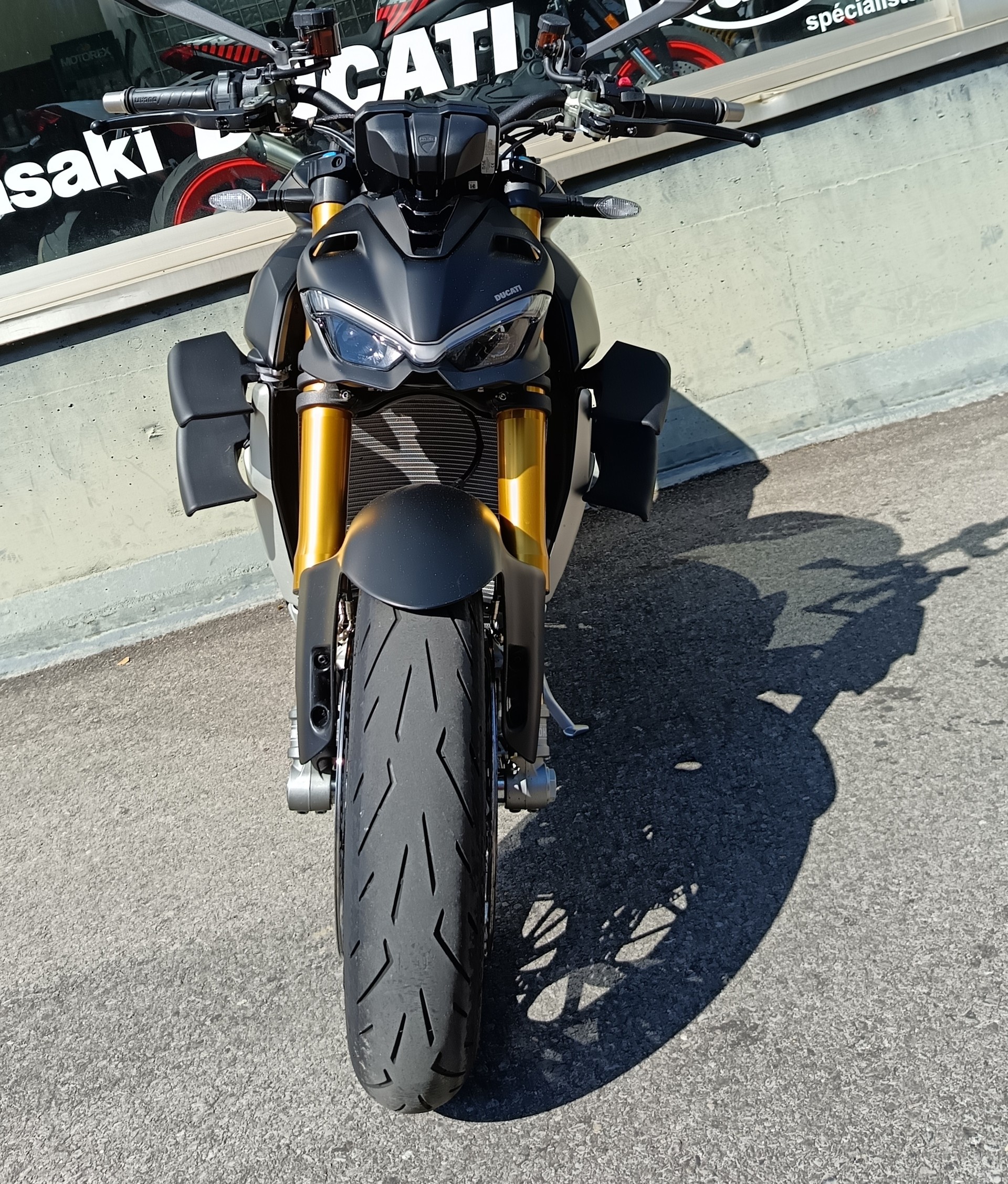 DUCATI Streetfighter V4 S-showroom-element-2